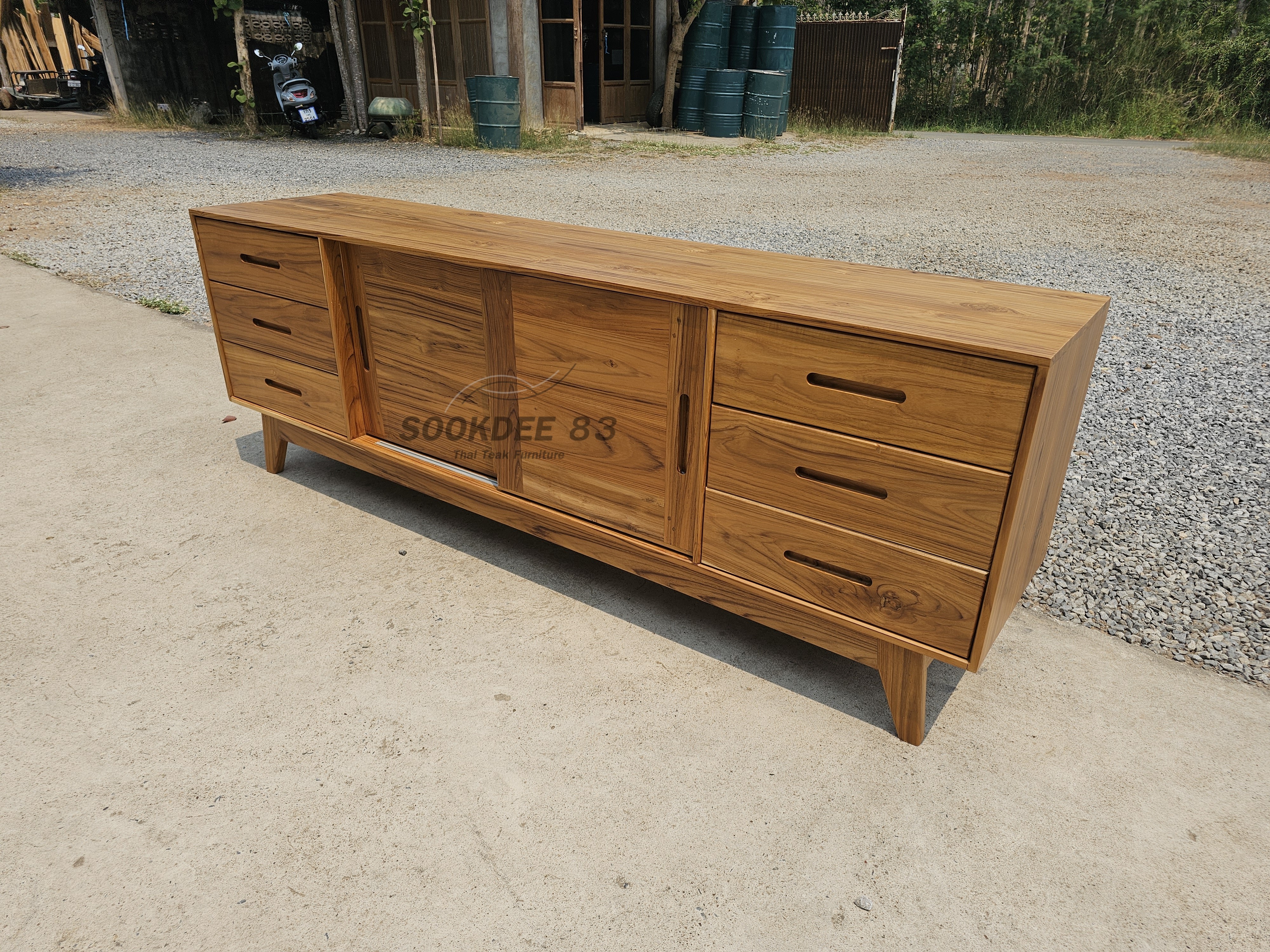 ไซด์บอร์ดบานเลื่อน