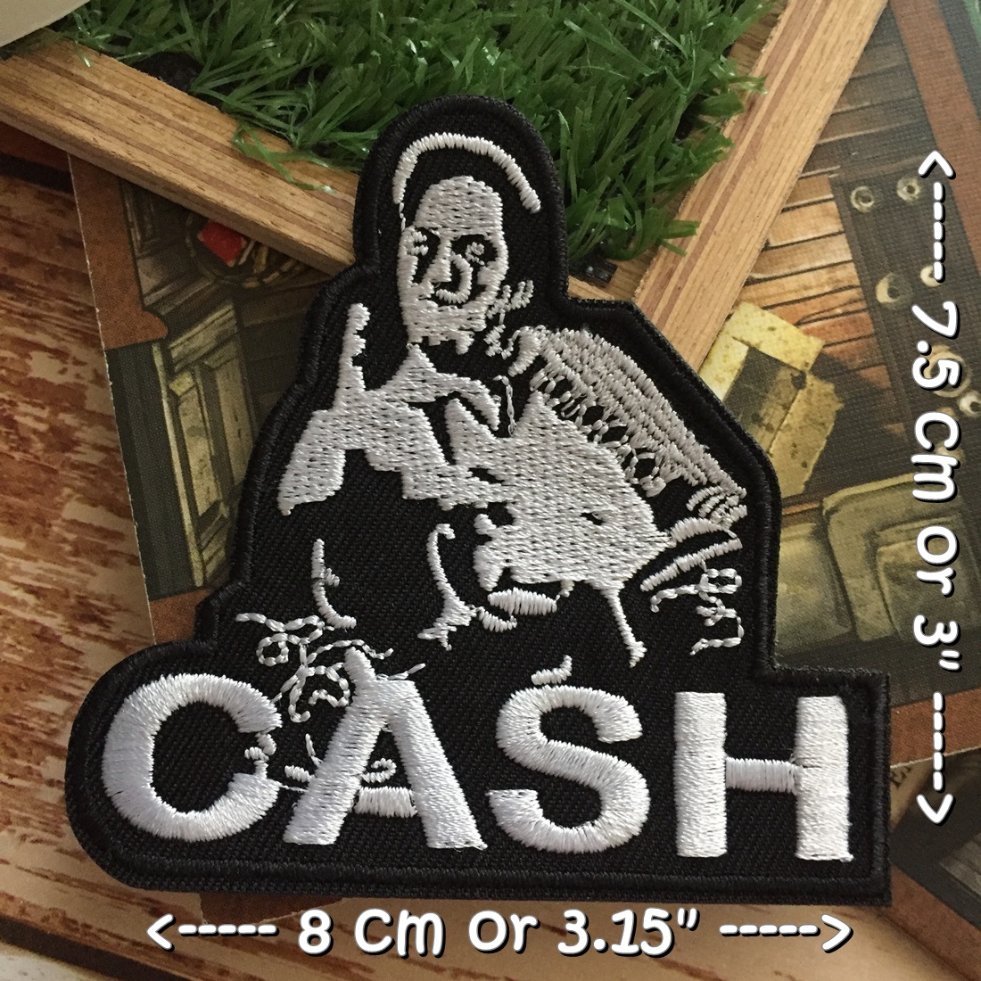 Johnny Cash วงดนตรี ร็อค เฮฟวี่เมทัล พังค์ ตัวรีดแบบปัก อาร์มปัก ตัวรีดติดเสื้อ ตัวรีด ติดกระเป๋า ติดหมวก ติดแจ๊คเก็ต Rock Iron on Embroidered Patch
