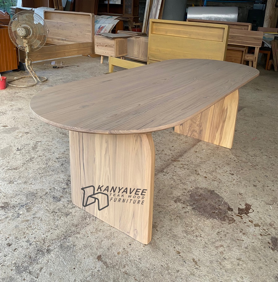 โต๊ะมินิมอลวงรีไม้สักสีมูจิ