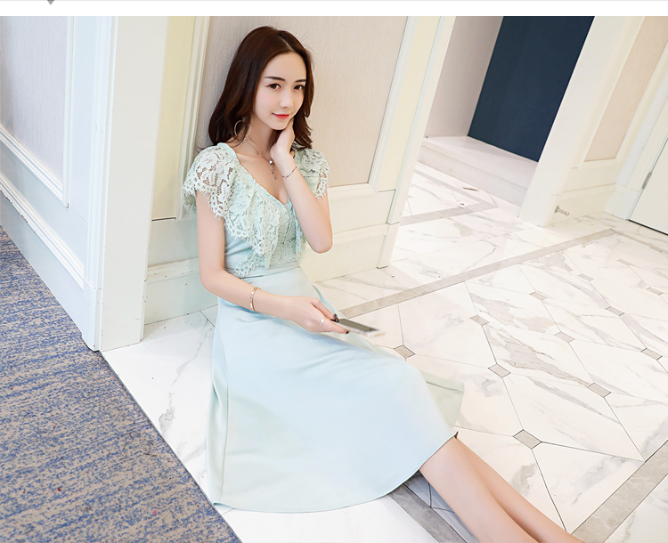 ชุดเดรสสีเขียวมิ้นต์ ส่งฟรี ems