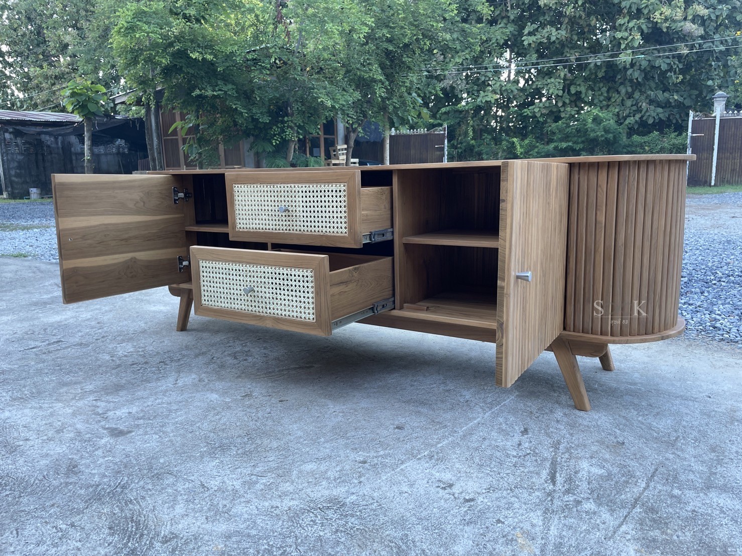 ไซด์บอร์ดซี่ลอนลิ้นชักหวาย (สีสัก)