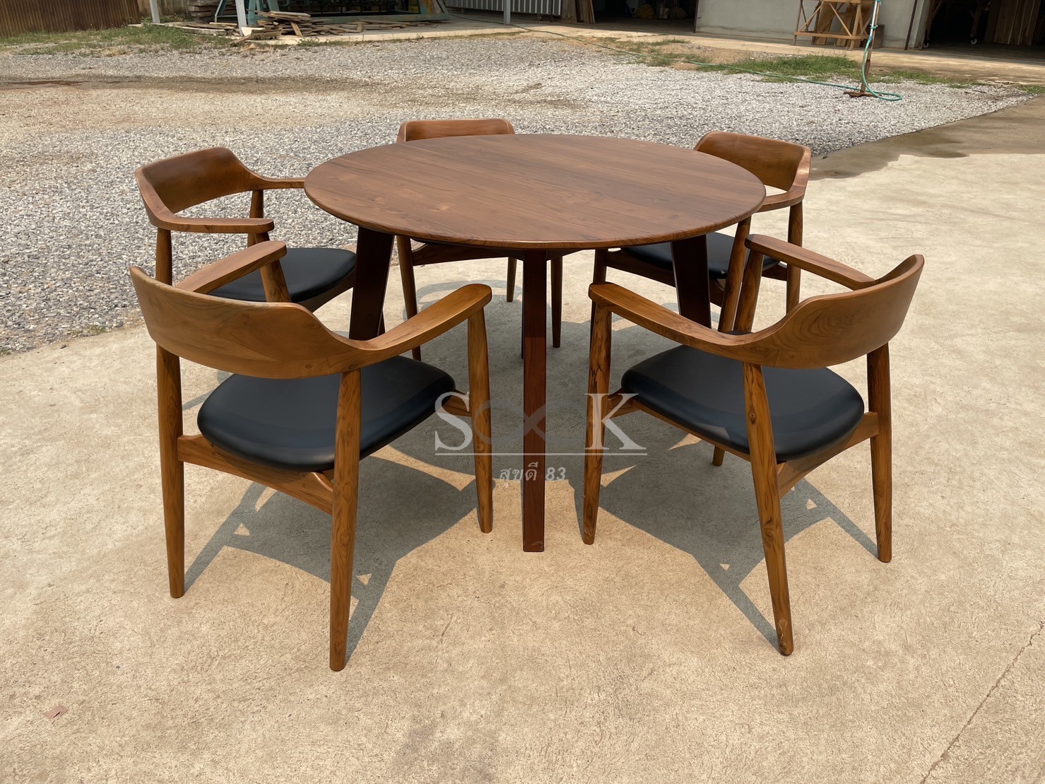 ชุดโต๊ะกลมอะเมซอน เก้าอี้ฮิโรชิมา