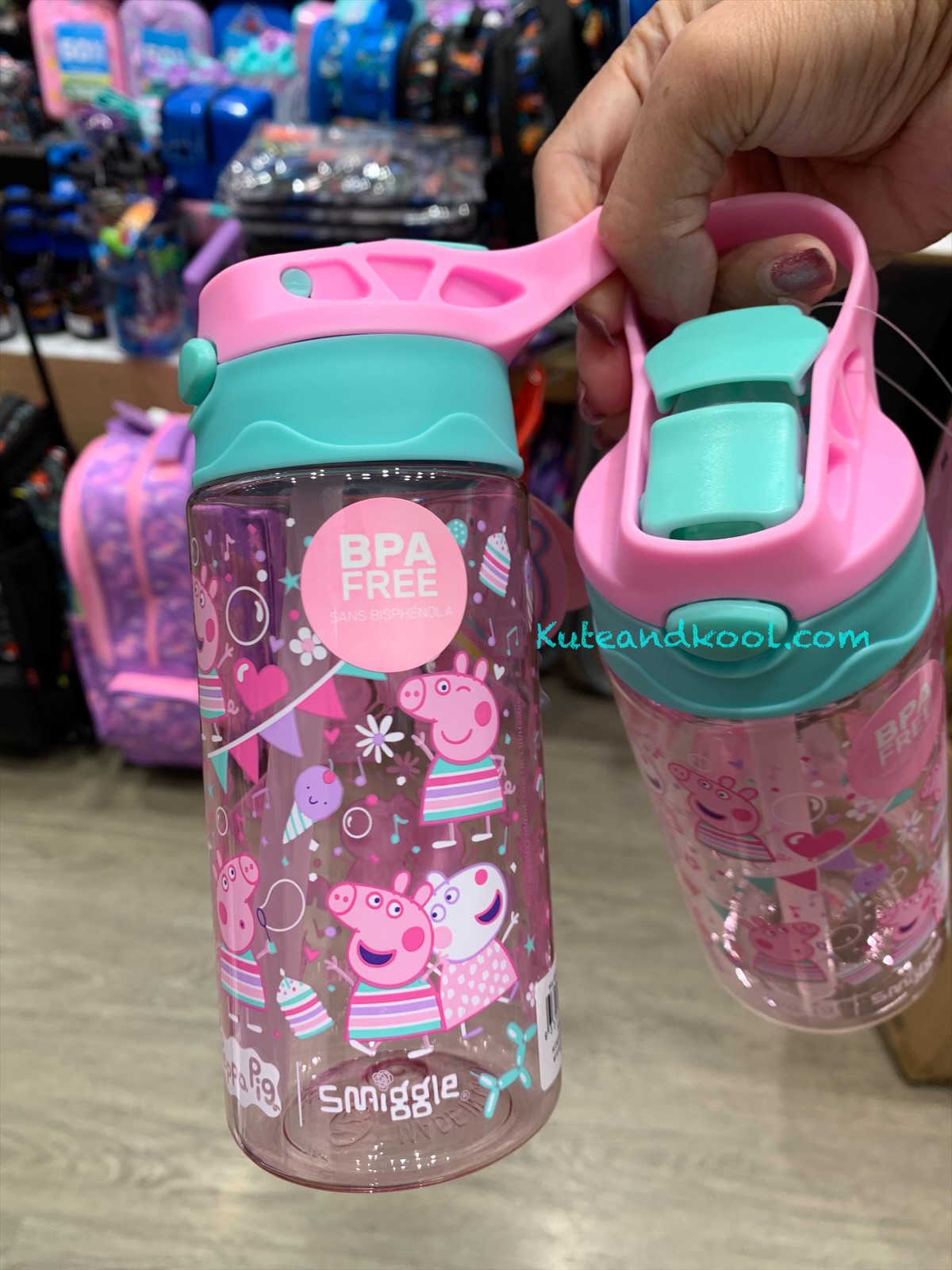 กระติกน้ำ กดเปิด เล็ก 430 มล. Smiggle junior bottle Flip spout-Peppa