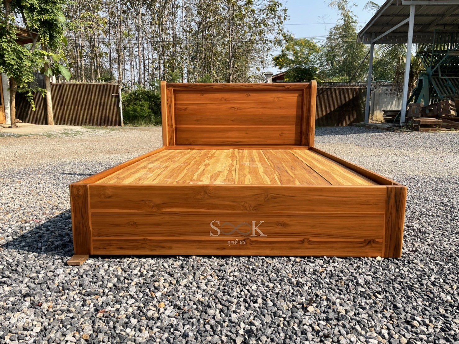 เตียงหัวม้วนพื้นทึบ