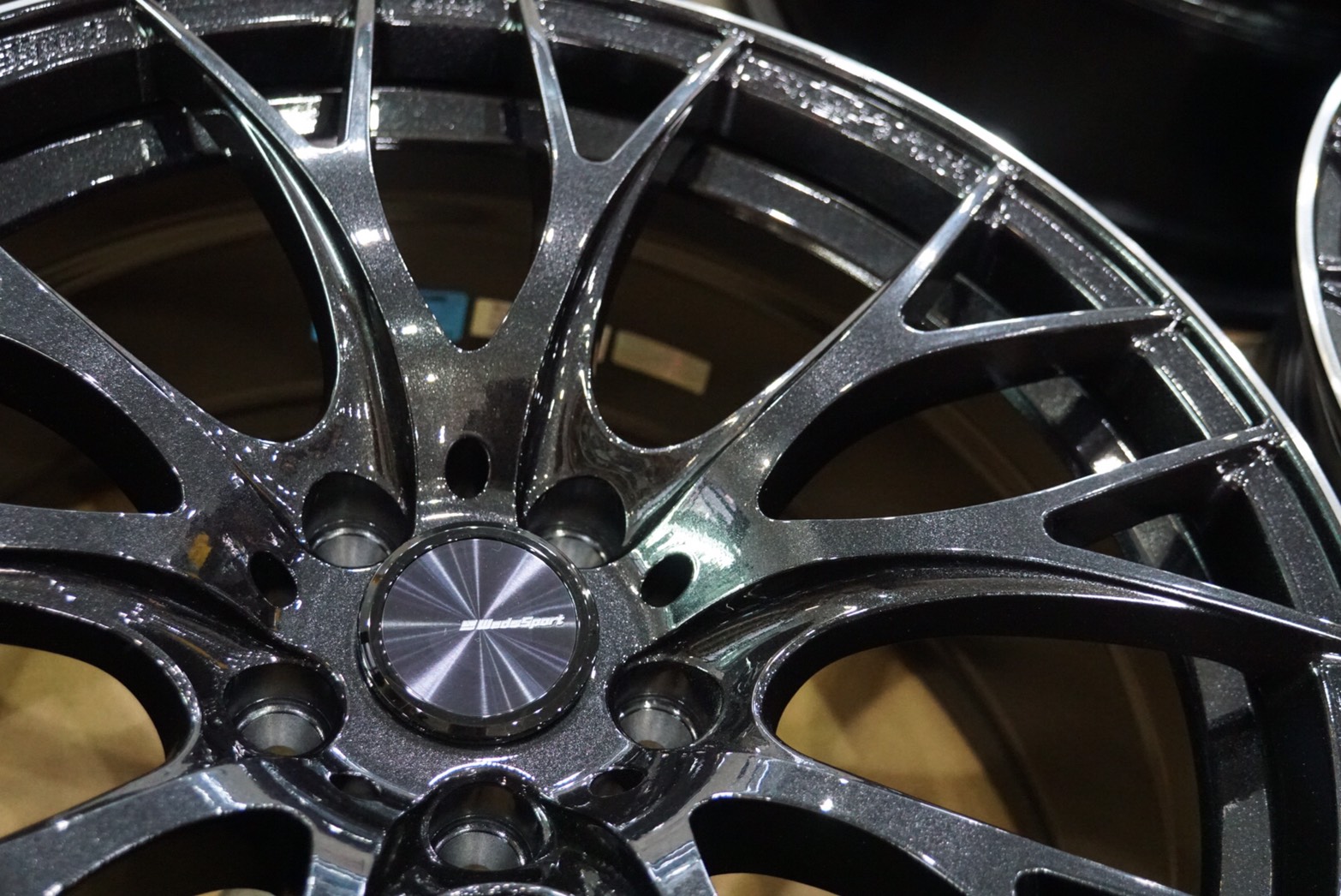 Wessport SA20R 19*8.5+38 5-114.3 สีดำ