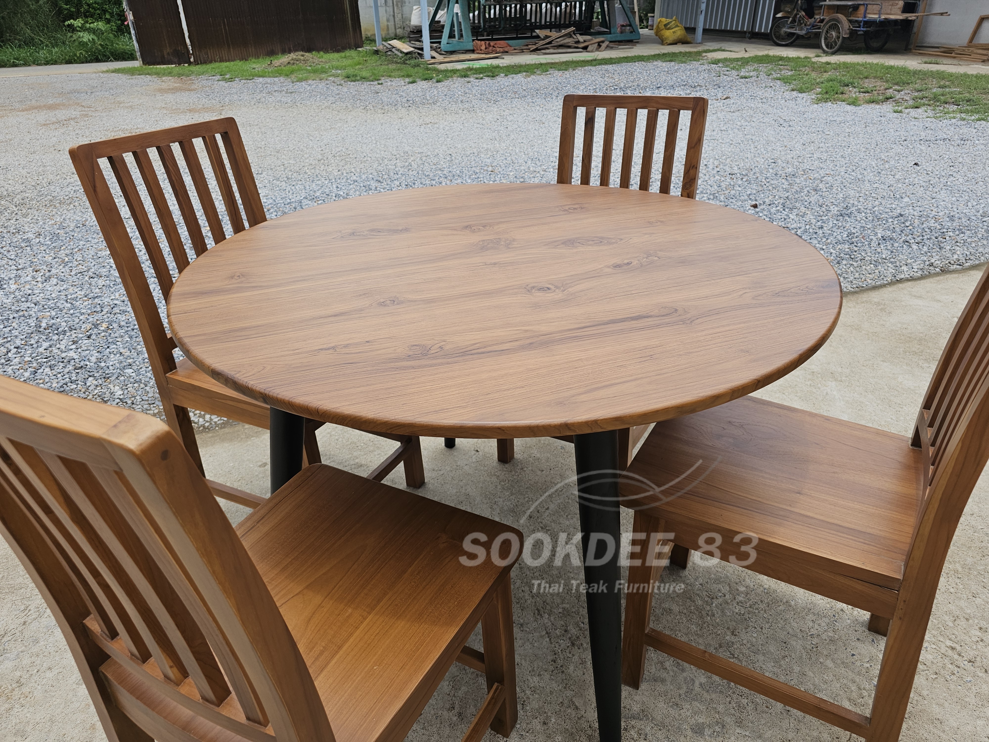 ชุดโต๊ะกลมอะเมซอน 1 ม. เก้าอี้สวีเดน