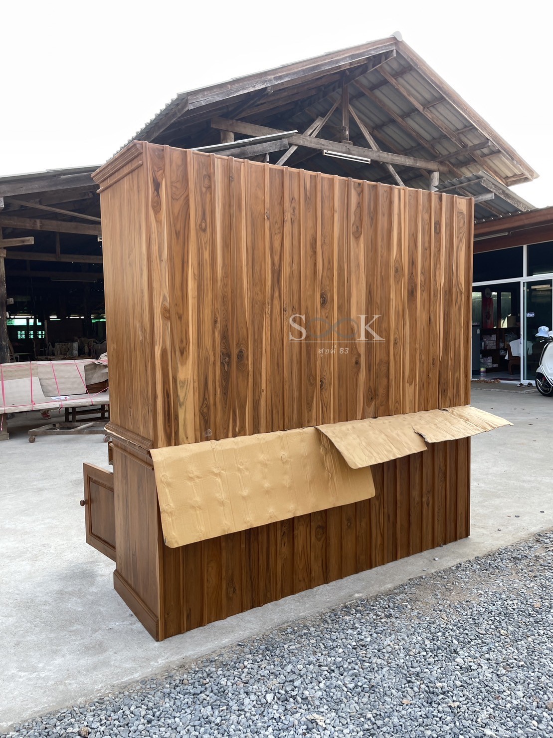 ตู้โชว์ผสมโต๊ะหมู่โมเดิร์น