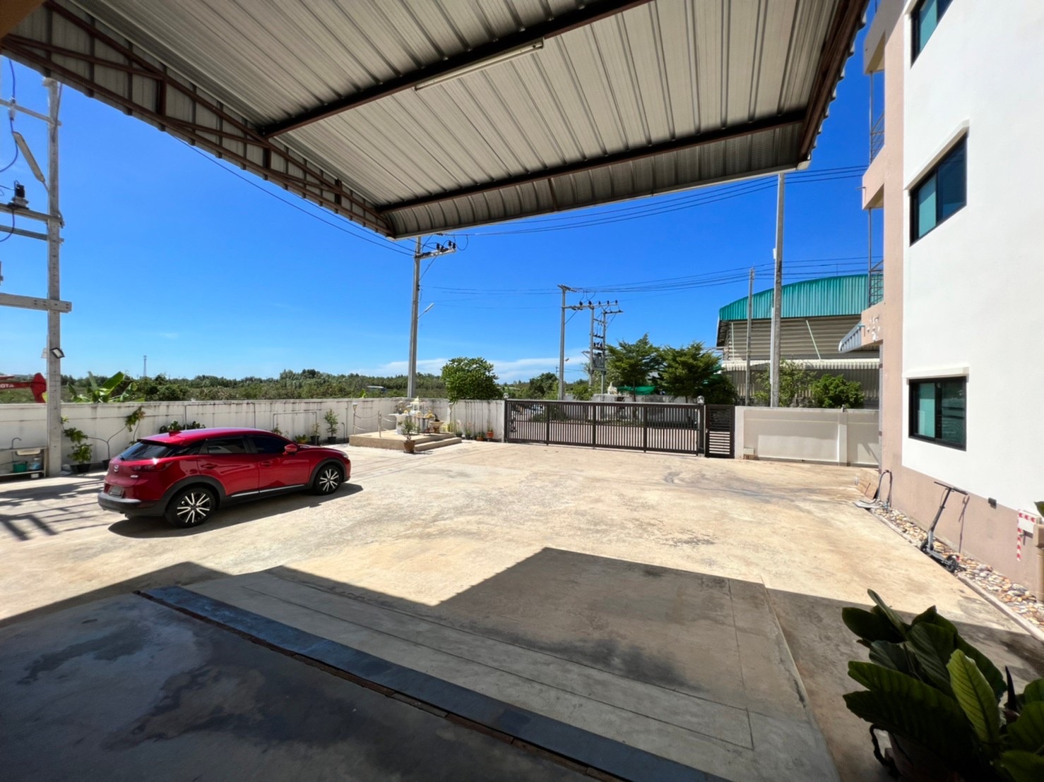 ขายโรงงาน และ อาคารพาณิชย์สูง 4 ชั้น จังหวัดสมุทรสาคร