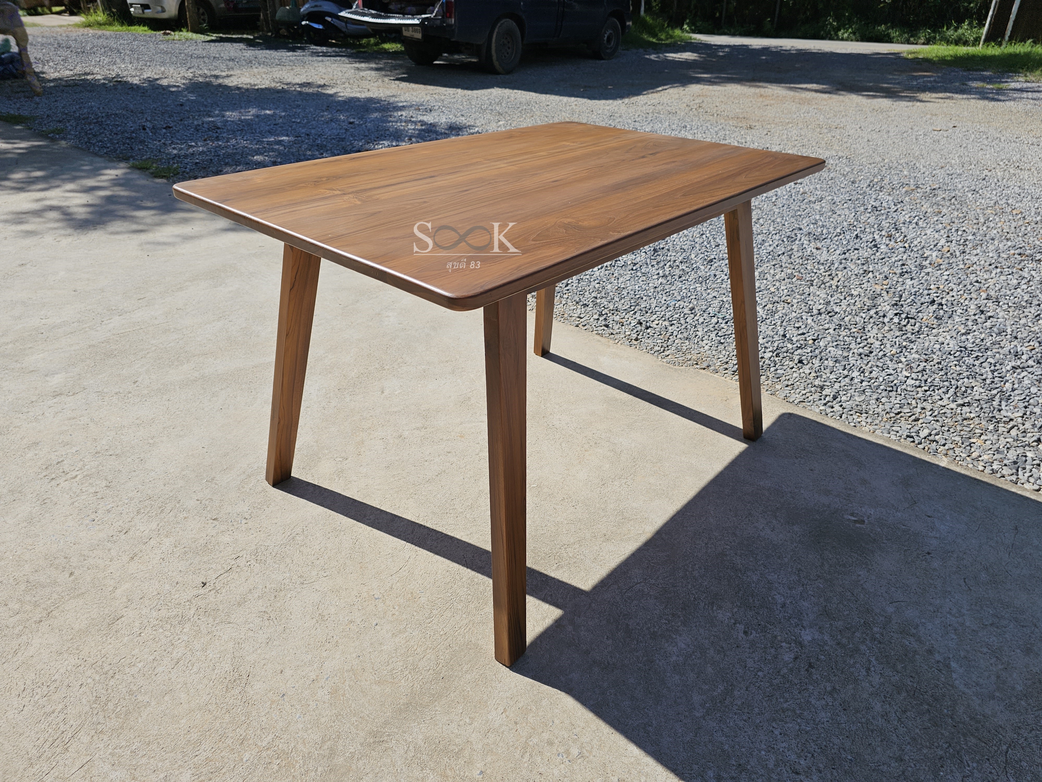 โต๊ะอาหารมินิมอล 1.2 ม.