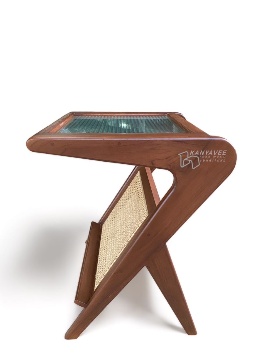 โต๊ะข้างโซฟาประดับหวาย