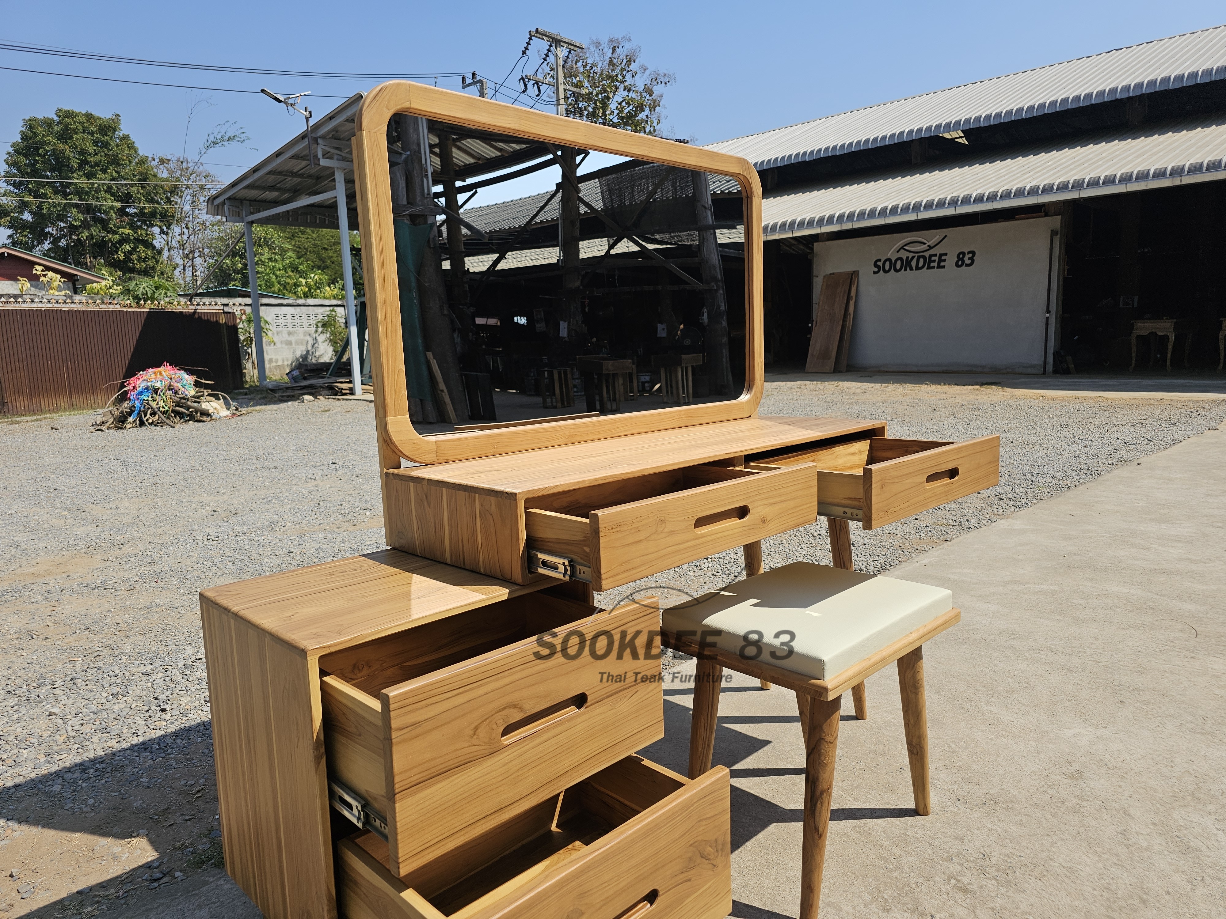 โต๊ะเครื่องแป้งมินิมอลผสมตู้ลิ้นชัก (สีสัก)