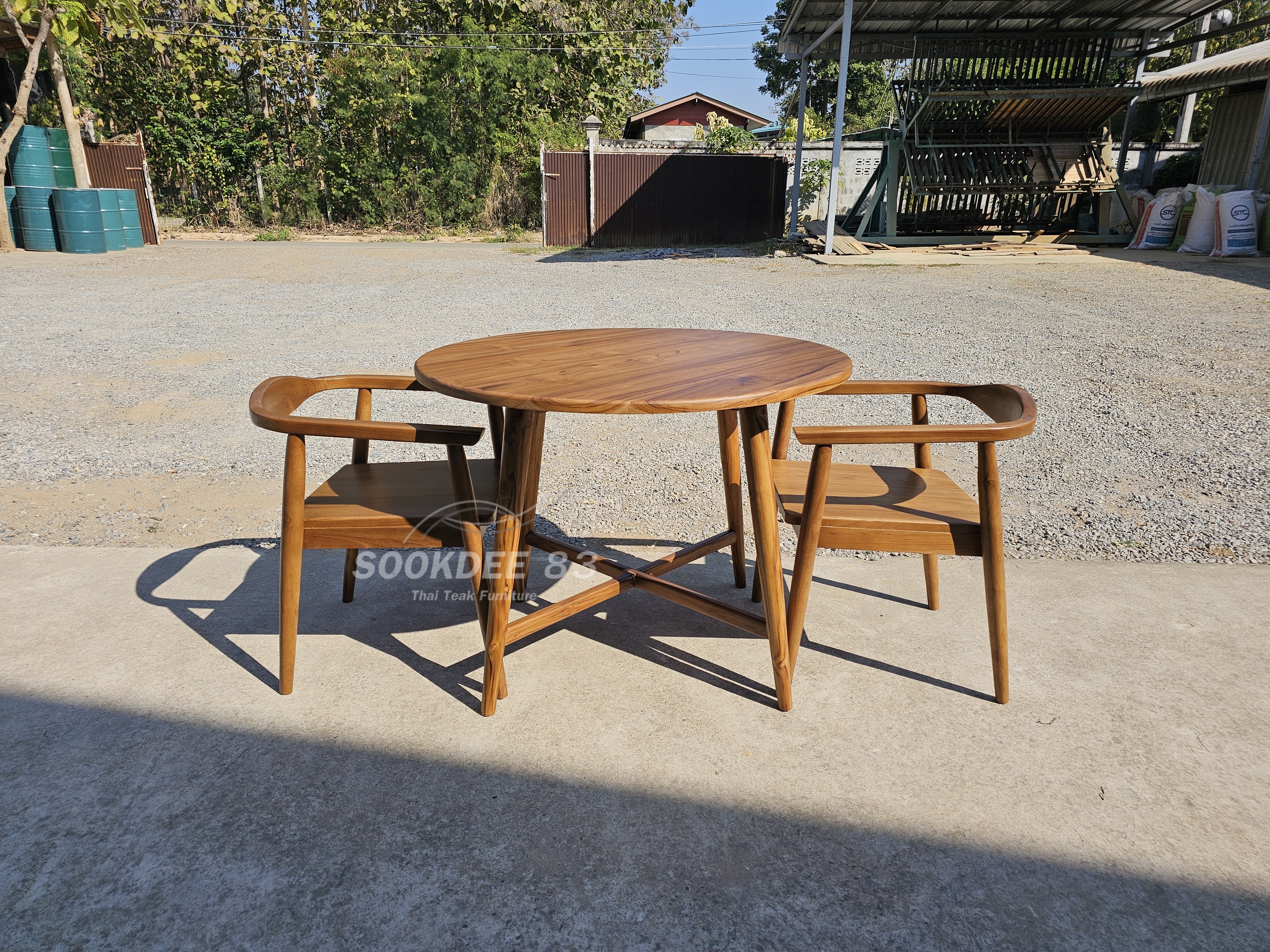 ชุดโต๊ะกลมอะเมซอนมีที่วางเท้า 1 ม. เก้าอี้ฮ่องกง