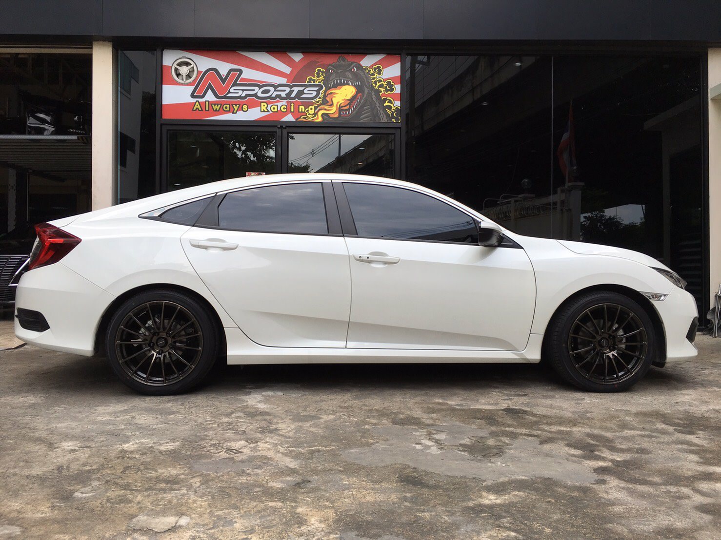Wedssports SA-15R 18" + Honda Civic FC