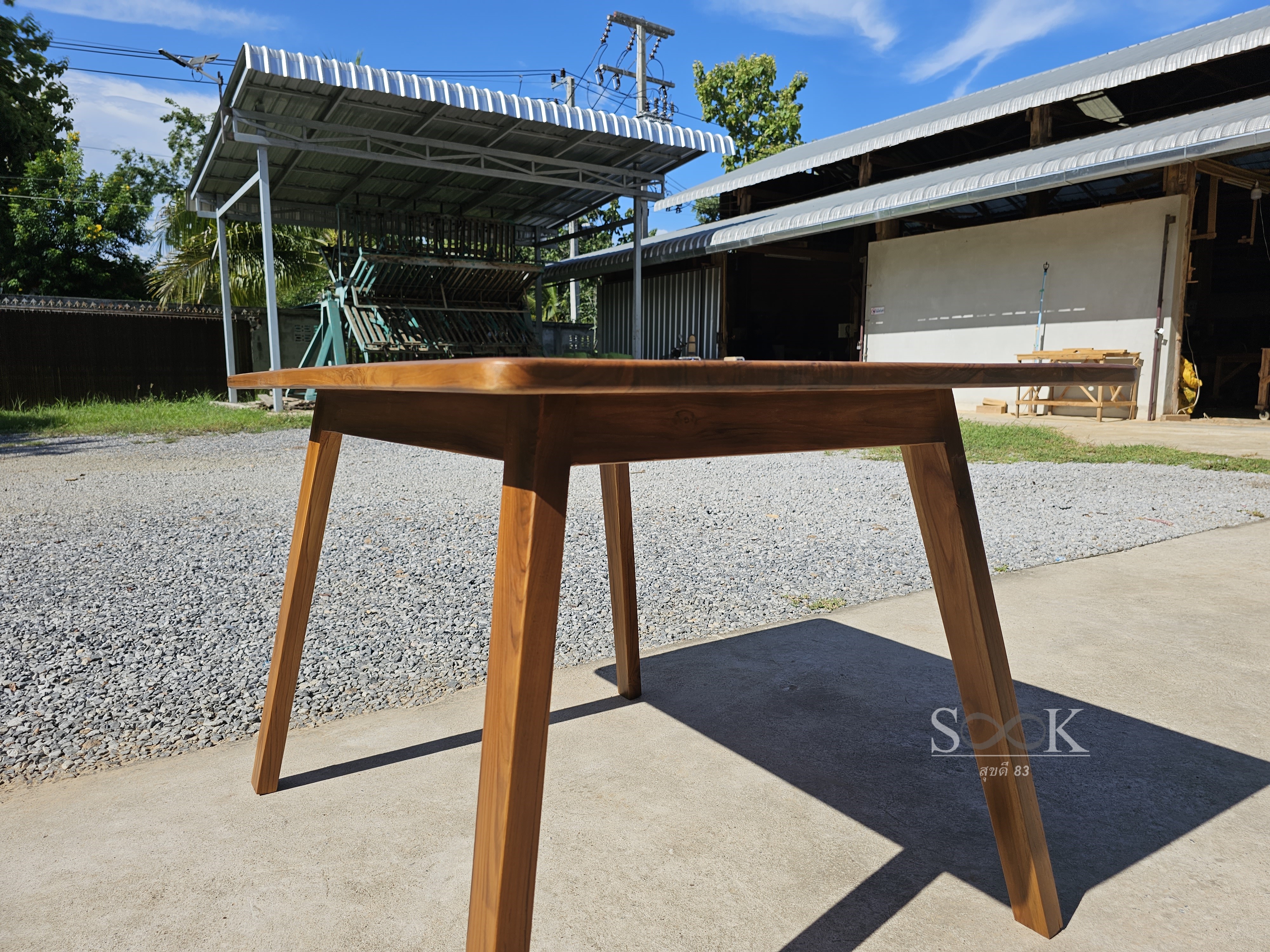 โต๊ะอาหารมินิมอล 1.2 ม.