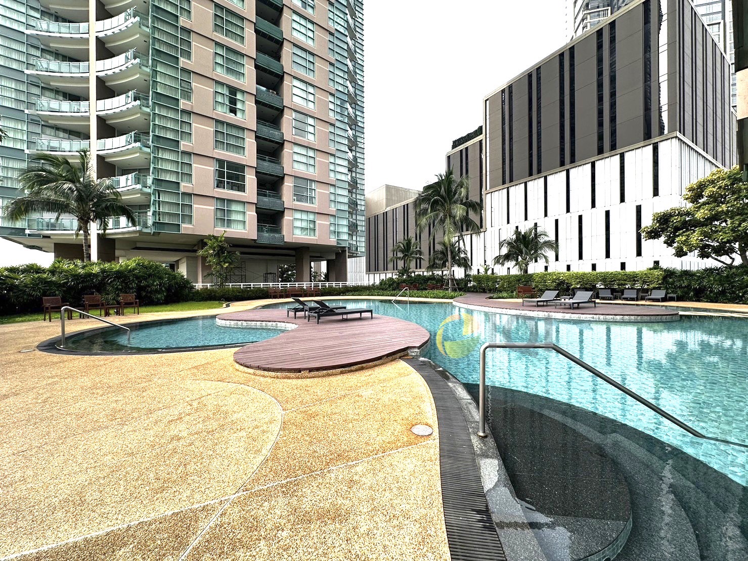 ขายคอนโด ชาเทรียม ริเวอร์ไซด์ เรสซิเด้นท์ ซอยเจริญกรุง 70 คอนโดหรูริมแม่น้ำ