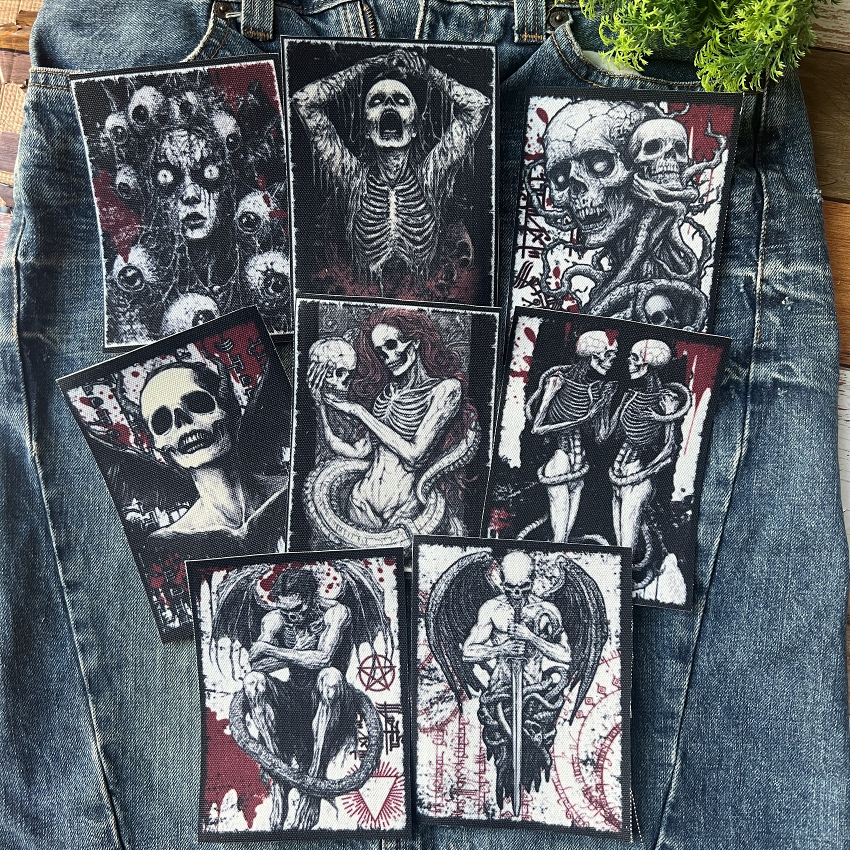 ตัวรีดติดเสื้อ From the Darkness ผ้าแคนวาสพิมพ์ลาย ตกแต่งเสื้อผ้า Canvas Iron on Patch