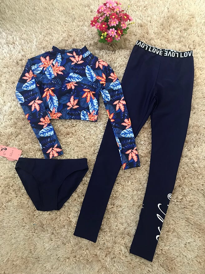 ชุดว่ายน้ำแบบสปอร์ต ชุดว่ายน้ำแขนยาวขายาว ดีไซน์สุดเก๋ และเซ็กซี่เล็กๆๆ ส่งฟรี ems