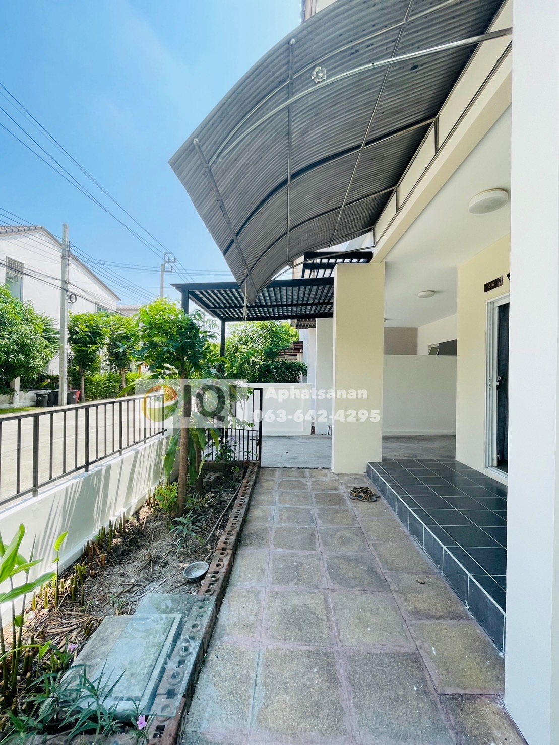 ขาย ทาวน์โฮม 2 ชั้น ธนาซิโอ รัตนาธิเบศร์ ใกล้รถไฟฟ้า MRT สามแยกบางใหญ่