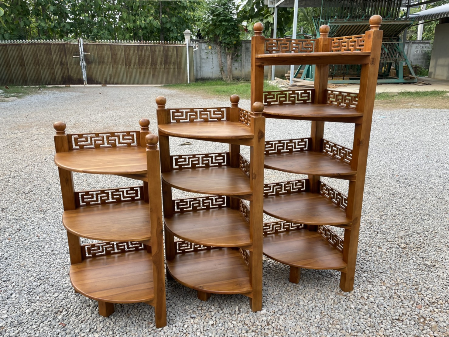 ชั้นวางของเข้ามุมลายจีน