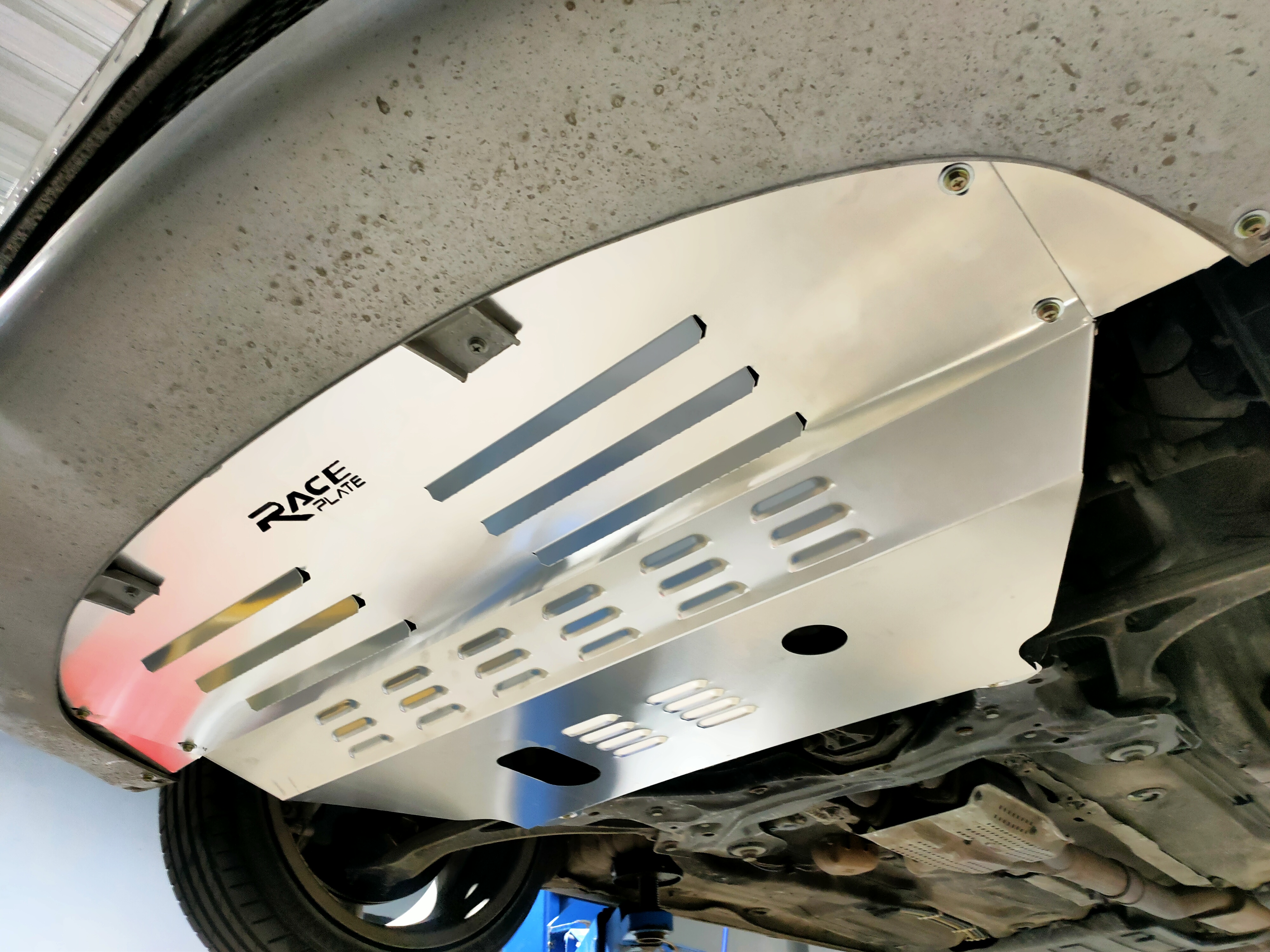 แผ่นปิดใต้ห้องเครื่องอลูมิเนียม Audi TT MK1 98-06 Raceplate_Undertray