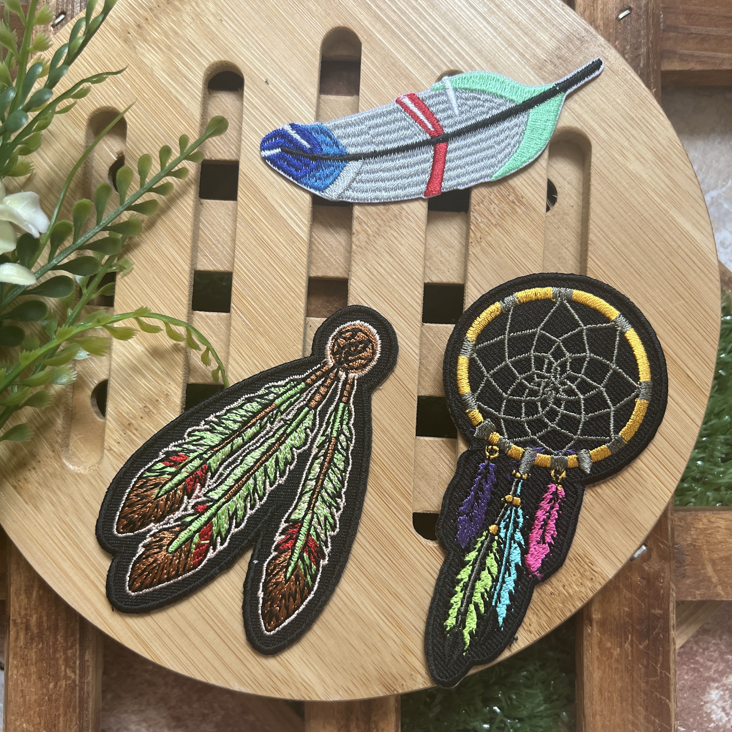 Dream Catcher ขนนก ตัวรีดติดเสื้อ อาร์มปัก ตกแต่งเสื้อผ้า หมวก กระเป๋า ยีนส์