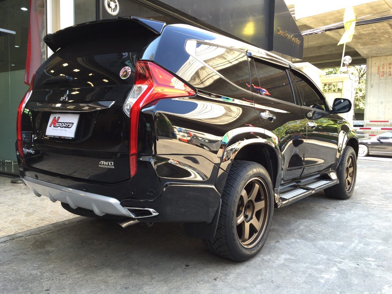 MITSU Pajero + TE37UL