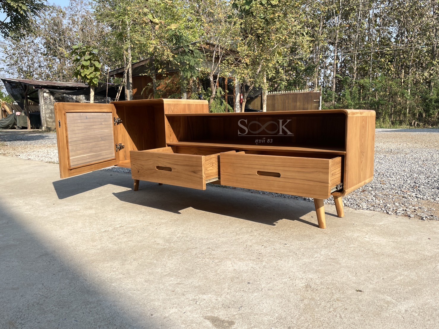 ไซด์บอร์ดวางทีวีบานเกล็ด (สีสัก)