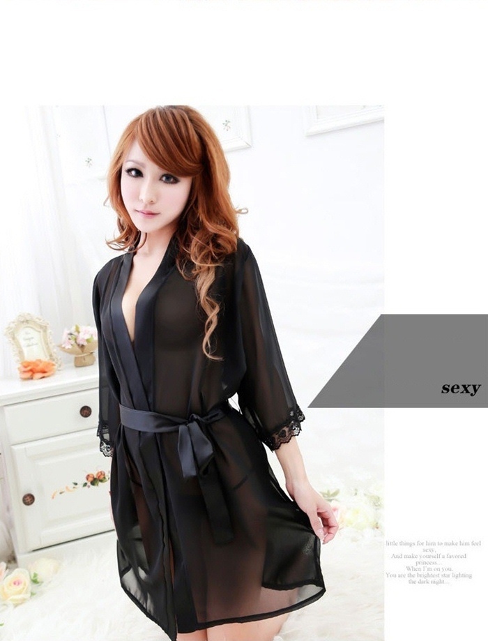 N472 ชุดคลุมนอนเซ็กซี่ เสื้อคลุมนอนเป็นผ้าชีฟองแต่งขอบและสายรัดเอวด้วยผ้ามัน ปลายแขนแต่งลูกไม้มาพร้อมจีสตริงสวยๆคุณภาพโอเคตามรูปถ่ายสินค้าจริงเลยค่ะ ***ผ้าชีฟองจะไม่ยืดเหมือนซีทรูนะคะ