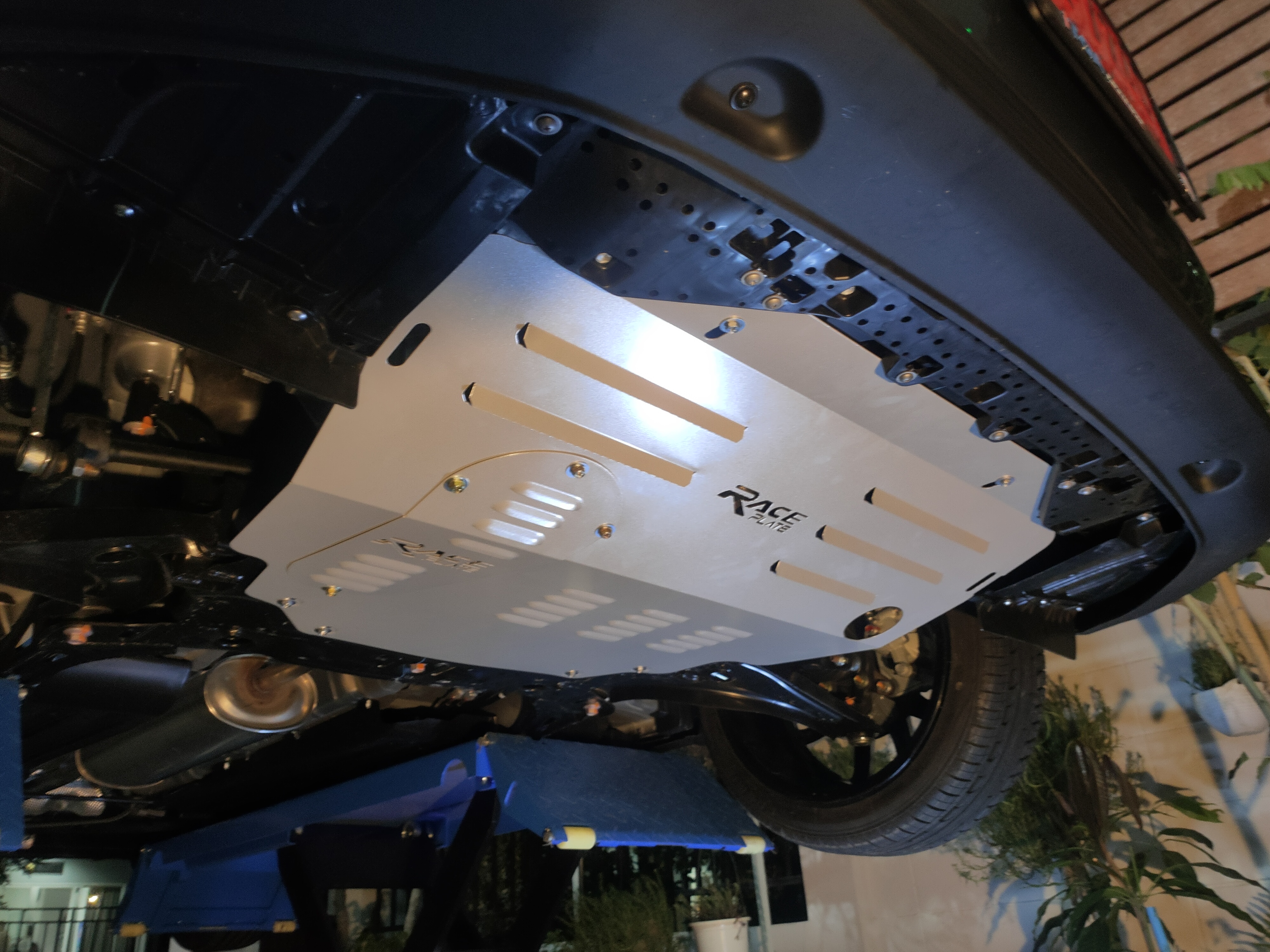 แผ่นปิดใต้ห้องเครื่องอลูมิเนียม Suzuki New Swift 2018-2023 Raceplate_Undertray