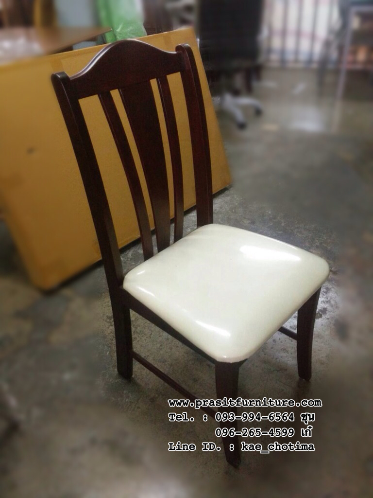 ชุดโต๊ะอาหารไม้ยางพารา 4 ที่นั่ง รุ่น ซันโตรี่