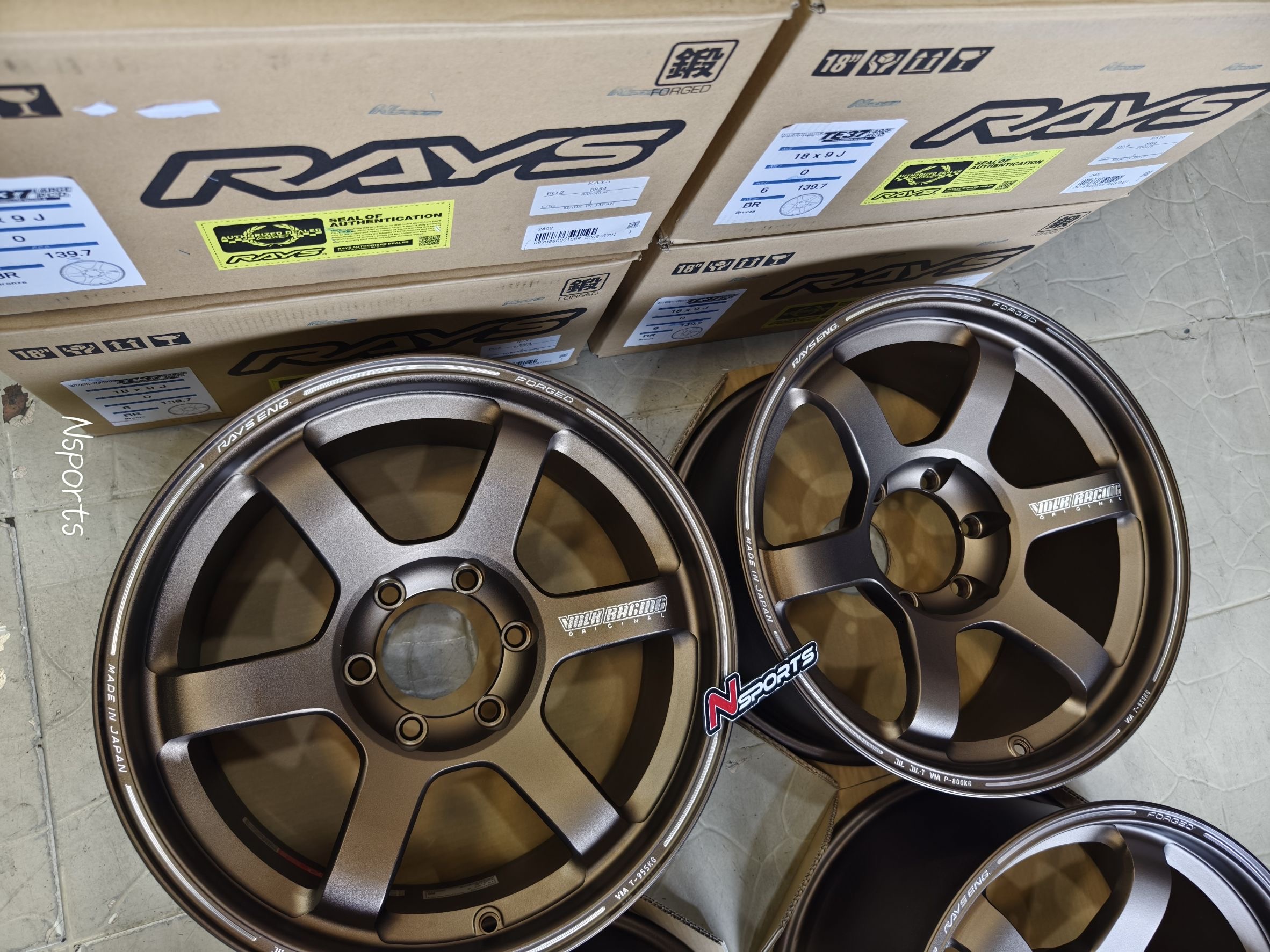 ล้อแม็กซ์ Rays TE37Progressive II 18x9+0 6-139.7 สี Bronze