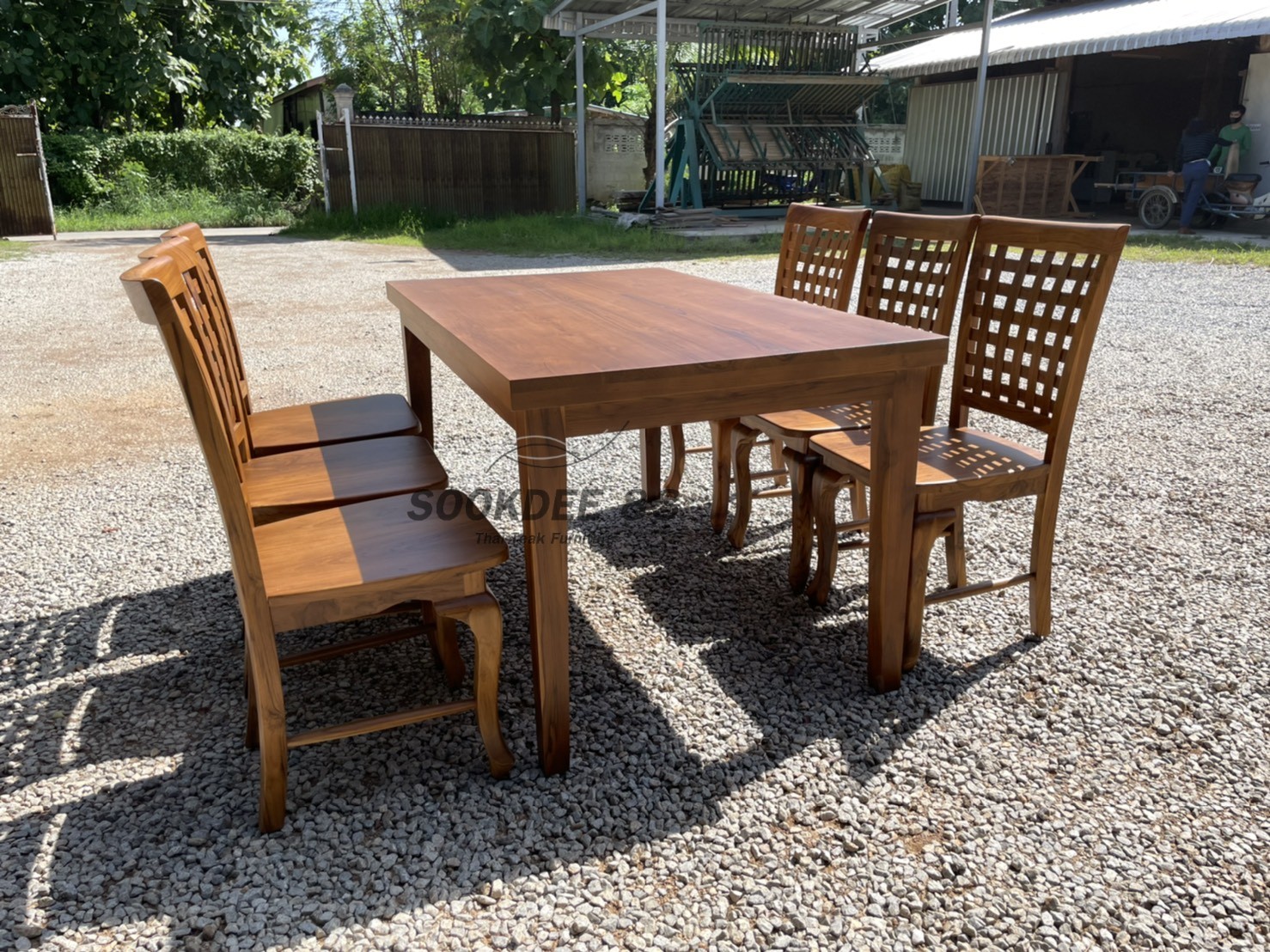 ชุดโต๊ะกินข้าวไม้สักขาสอบ เก้าอี้พนักสก๊อต 6 ตัว