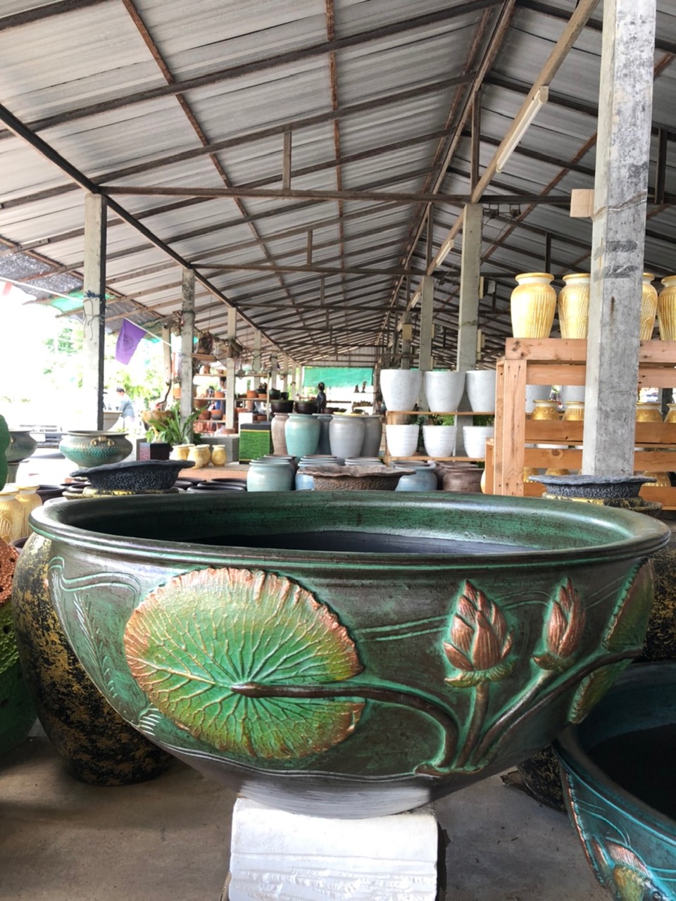 อ่างติดใบบัว