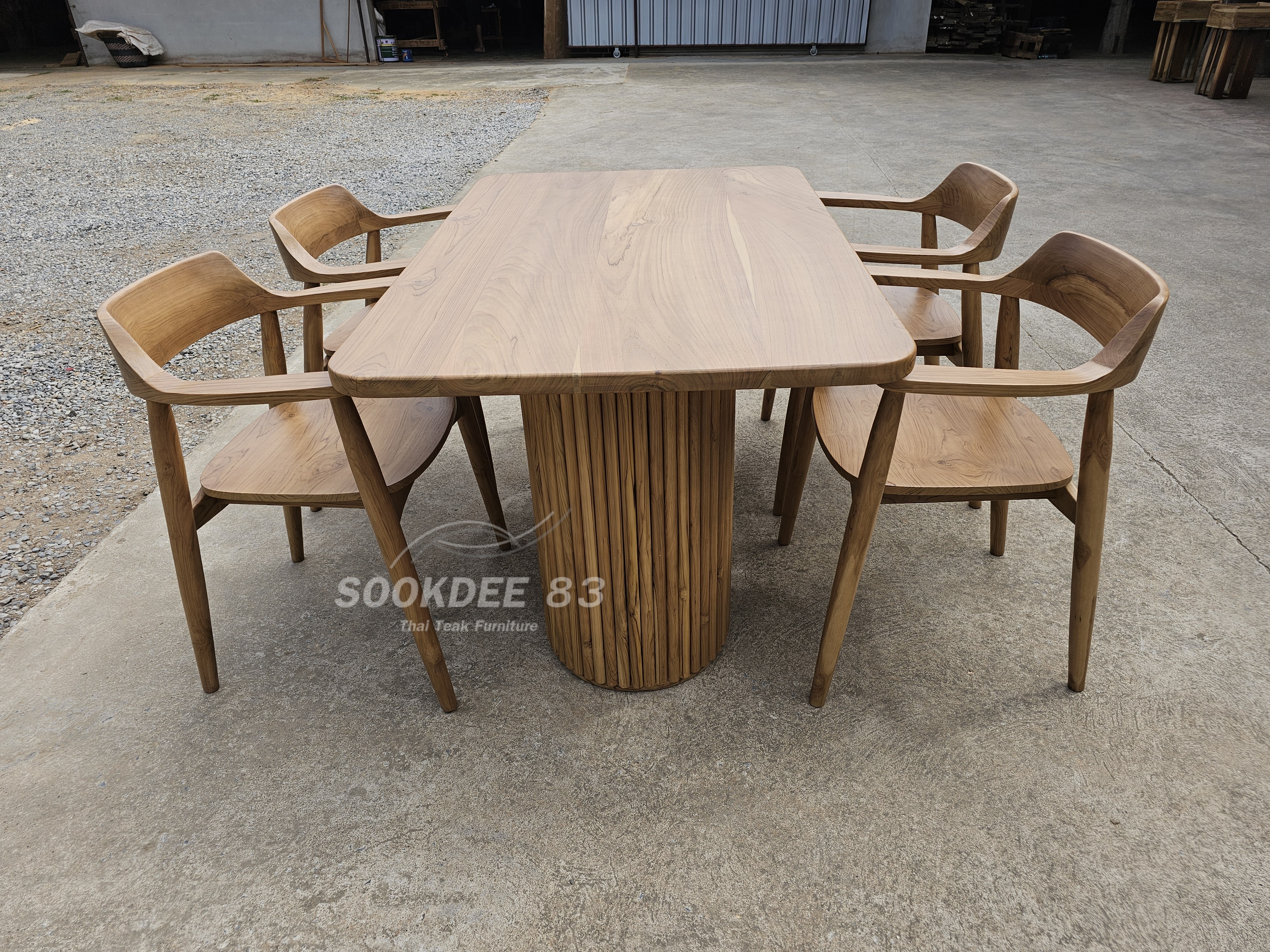 ชุดโต๊ะกินข้าวขากล่องประดับซี่ (สีสัก)