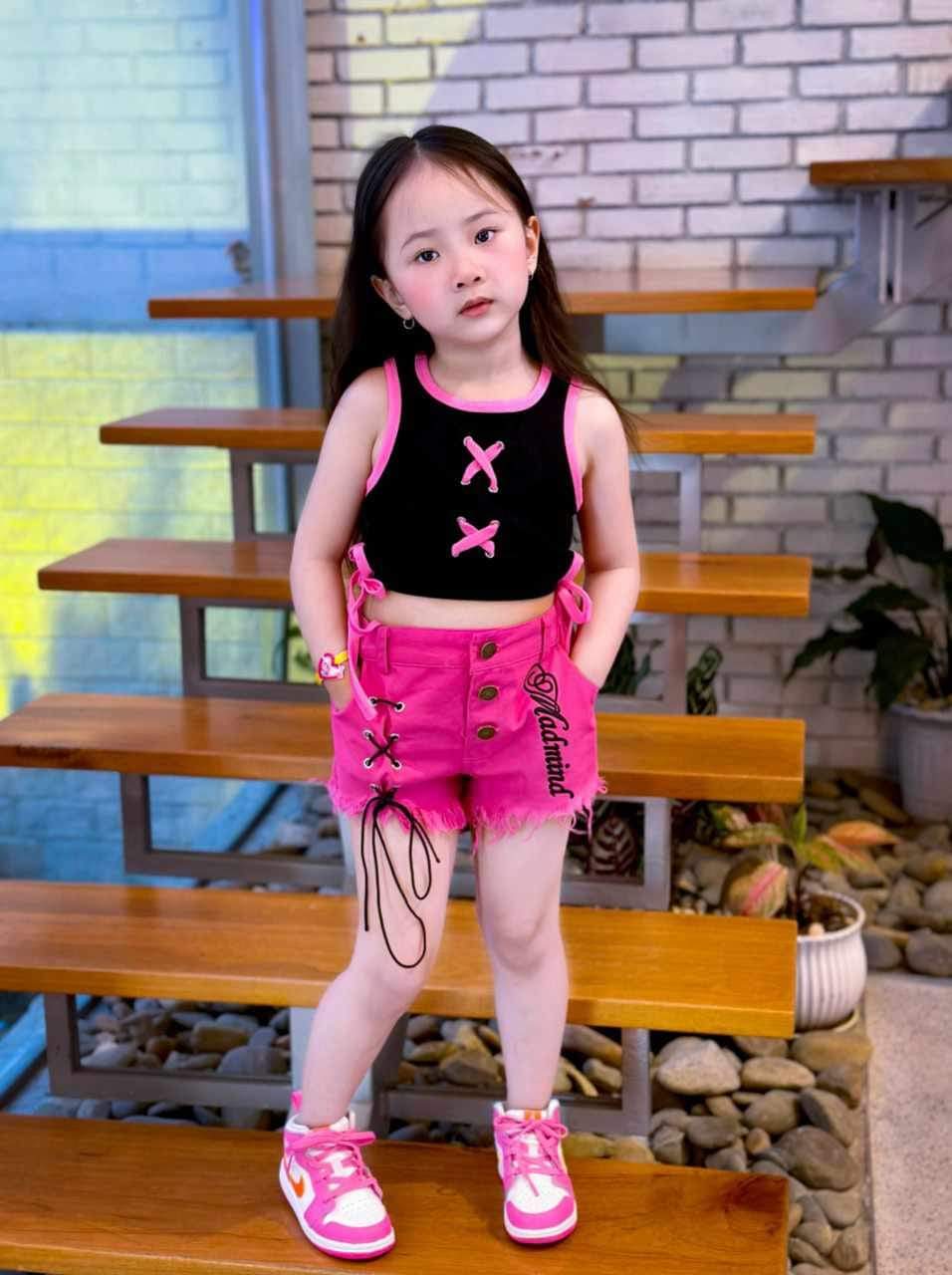 💜พร้อมส่ง💜ชุดเด็กผู้หญิง/JC32_เสื้อแขนกุดสีดำ+กางเกงสกรีนสีชมพู