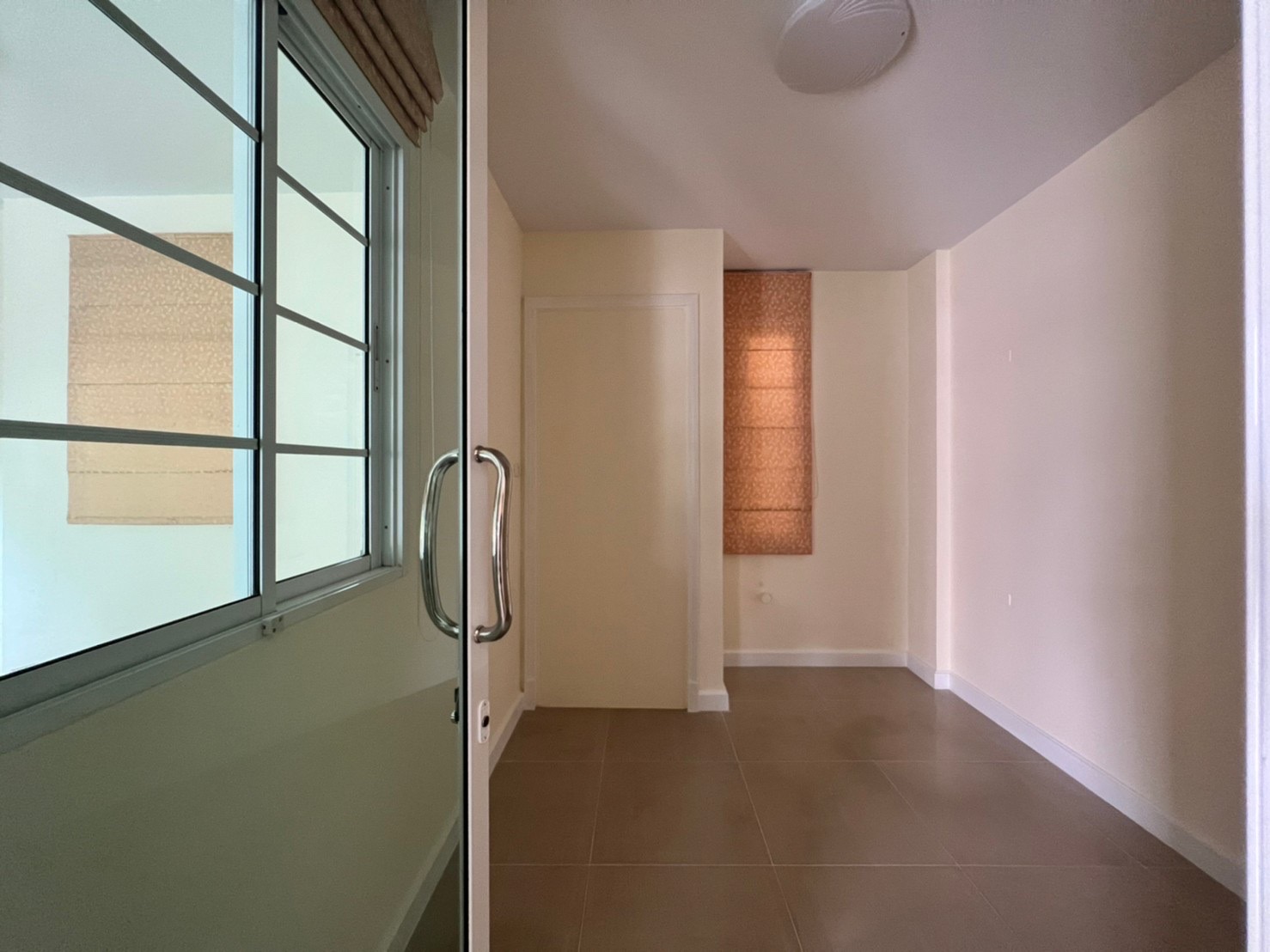 ให้เช่า โฮมออฟฟิศ สูง 4 ชั้น เพียง 31,000 บาท โครงการ Plus Park Avenue Lasalle-Srinagarindra