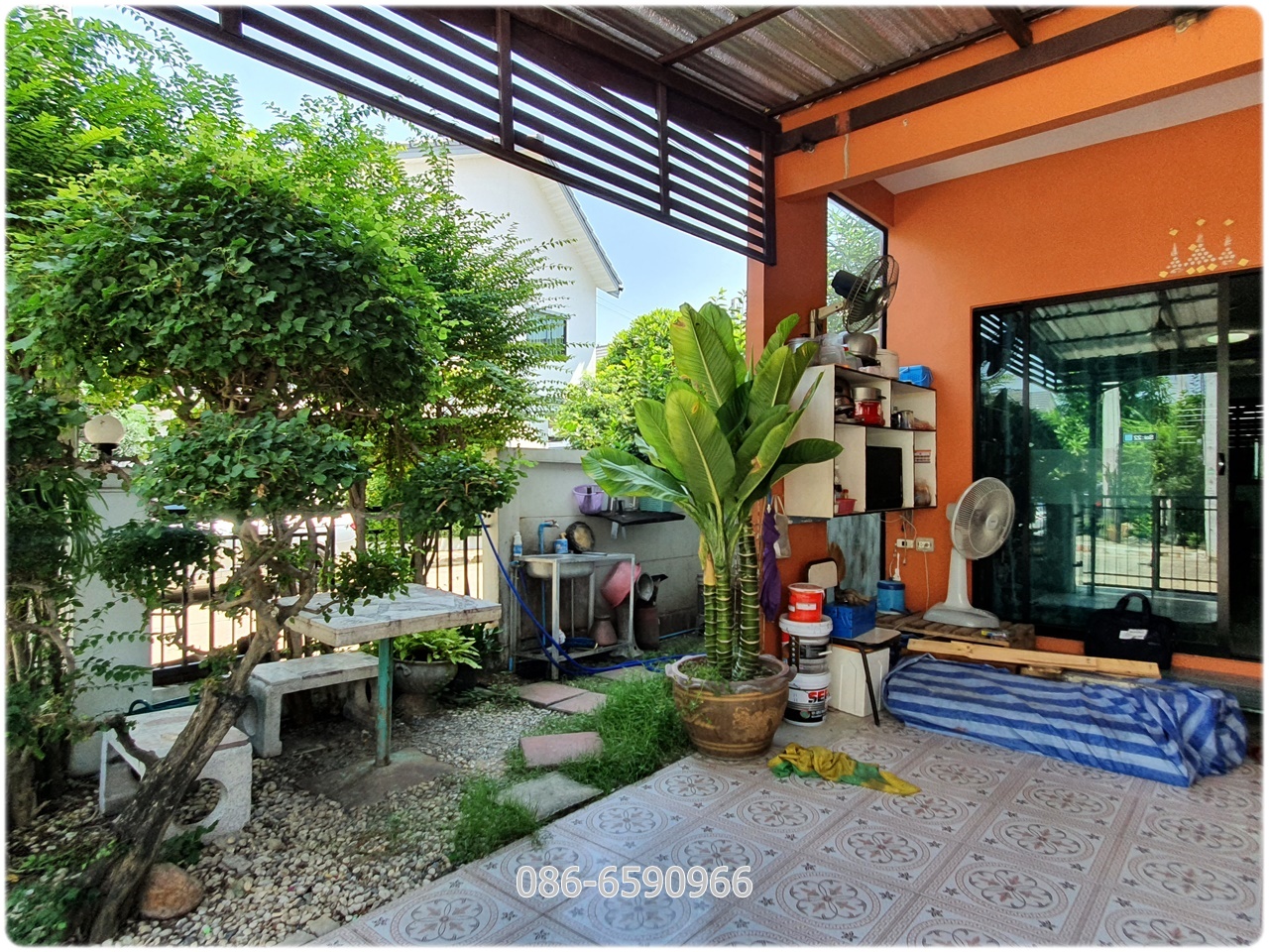 ขายบ้านทาวน์โฮม 2 ชั้น โมดิ วิลล่า ปิ่นเกล้า – วงแหวน 3 ห้องนอน 2 ห้องน้ำ จอดรถได้ 2 คัน พื้นที่ใช้สอย 122 ตร.ม. หลังมุม 26.1 ตร.ว. พื้นที่เยอะ บรรยากาศดี ราคาถูก