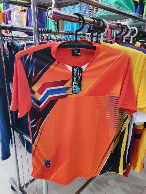 เสื้อกีฬา Titan Zone เสื้อกีฬาคุณภาพดี