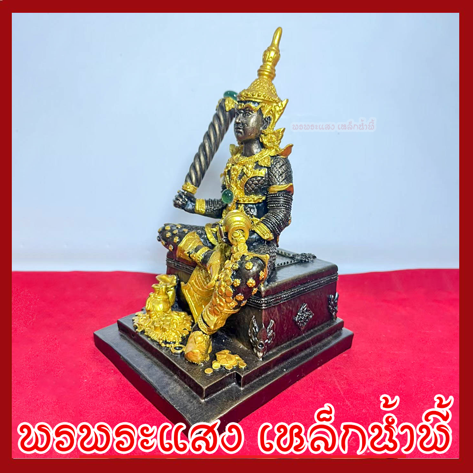 ท้าวเวสสุวรรณ หน้าเทพ บันดาลทรัพย์ สีมันปูแต่งทอง เนื้อมวลสารแร่เหล็กน้ำพี้