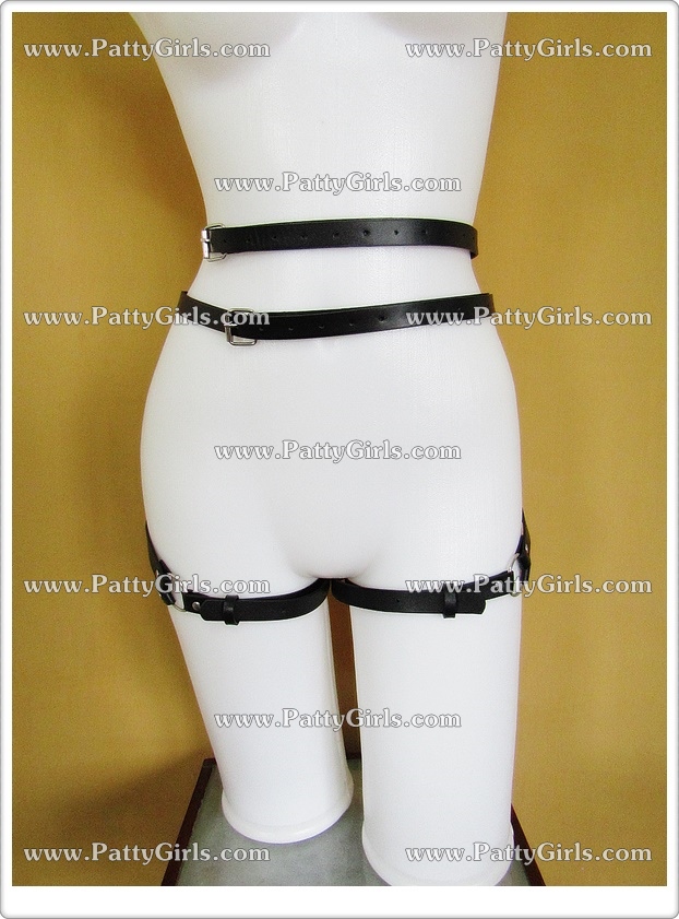 A058 สายหนังตกแต่งร่างกาย สายหนังประดับร่างกายช่วงล่างสไตล์SM มาในแบบเข็มขัดเส้นคู่2เส้นรัดช่วงเอว ด้านหลังแต่งสายโยงไปรัดกับช่วงต้นขาตามรูปถ่ายสินค้าจริงเลยค่ะ