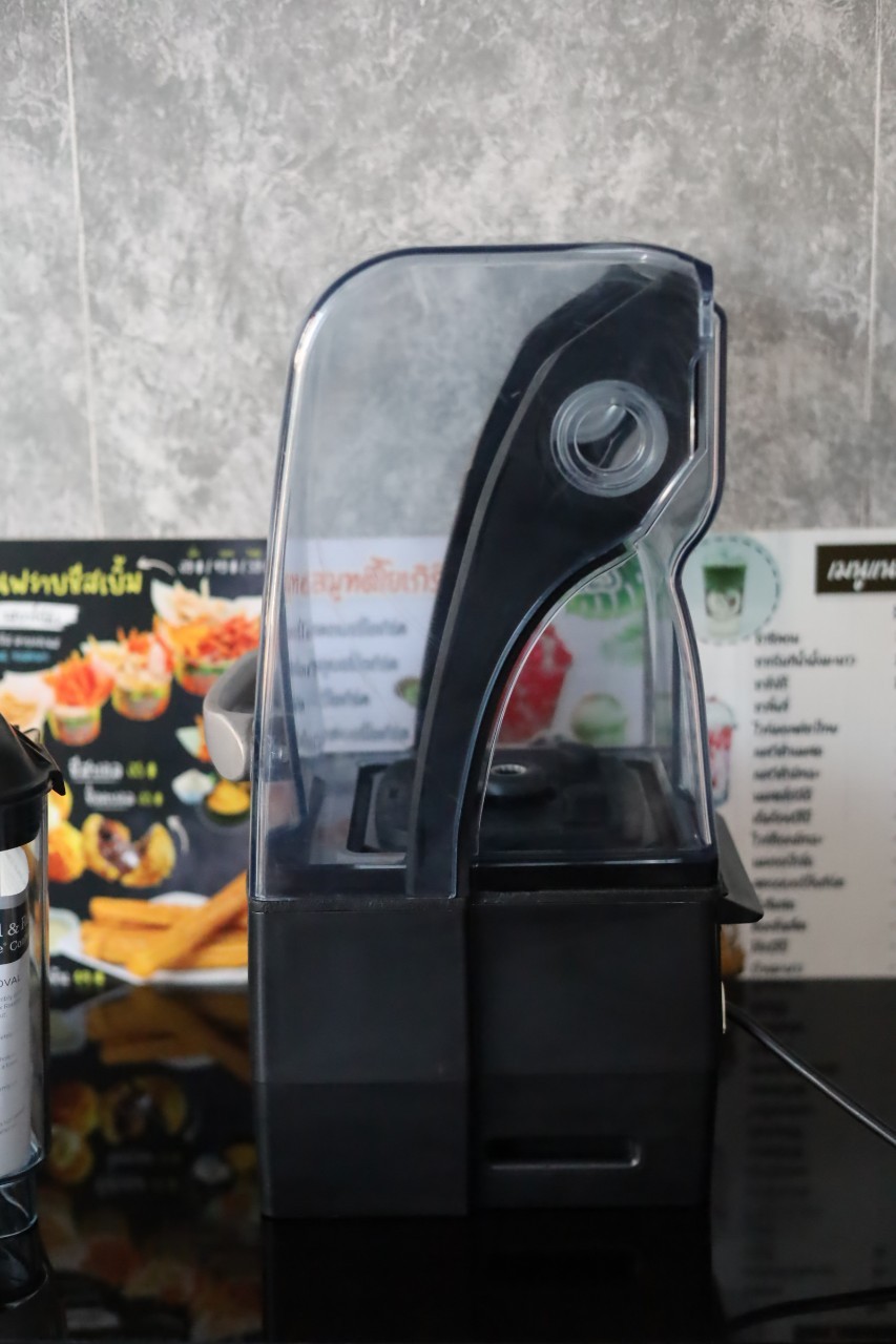 เครื่องปั่นตู้เก็บเสียง Vitamix The Quiet One