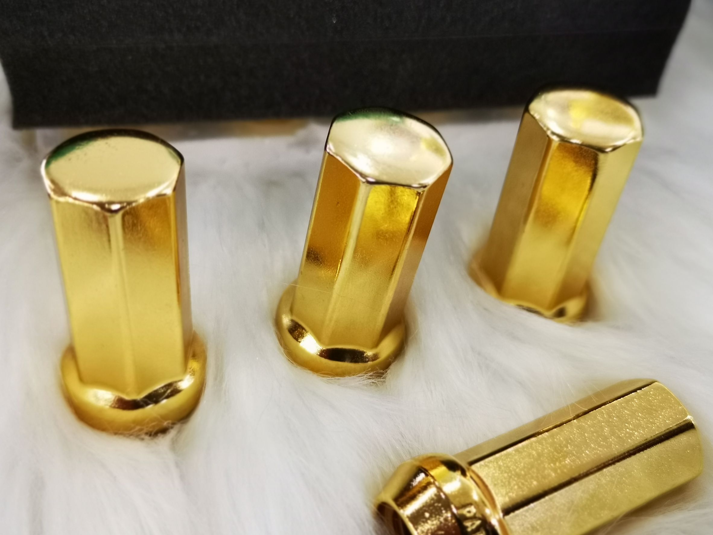 น็อตล้อ Kyo-ei 42MM สีทอง 1.5