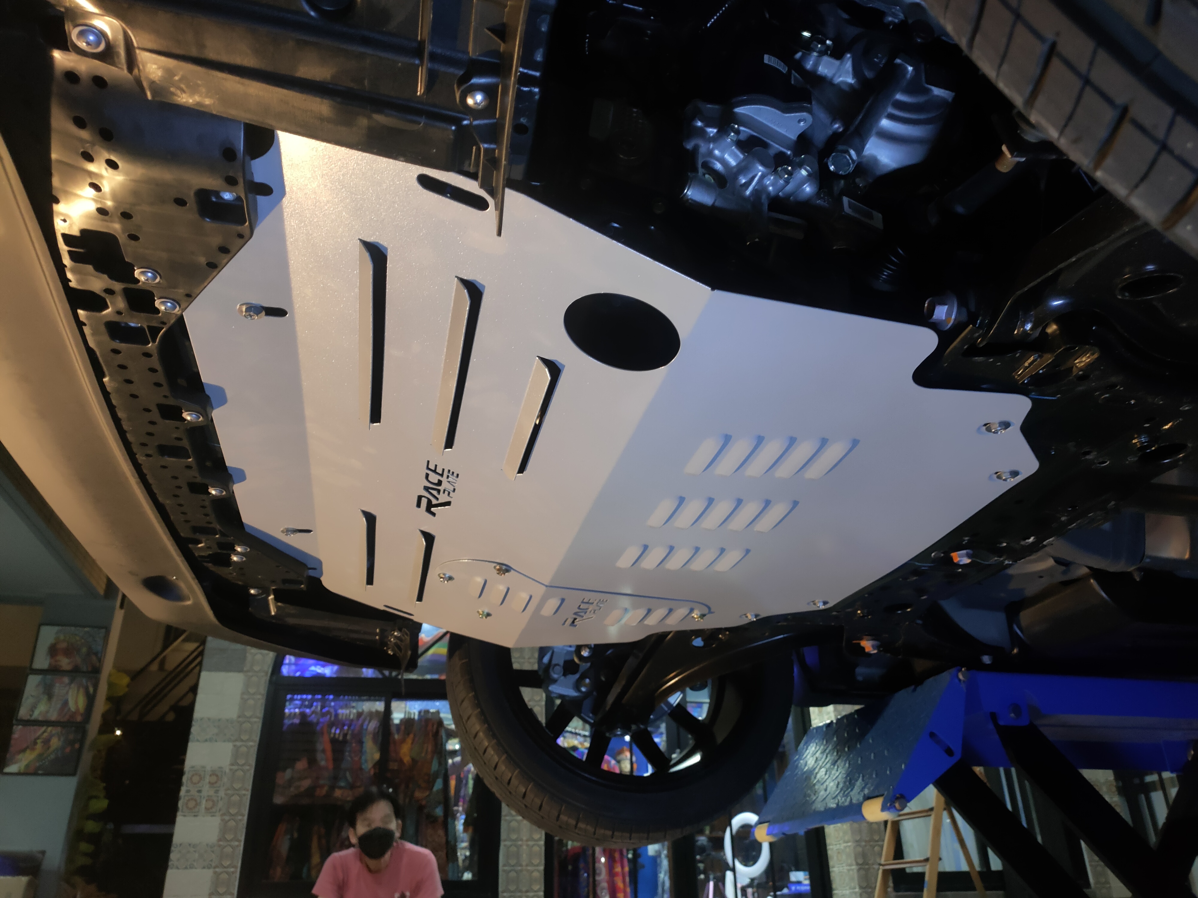 แผ่นปิดใต้ห้องเครื่องอลูมิเนียม Suzuki New Swift 2018-2023 Raceplate_Undertray