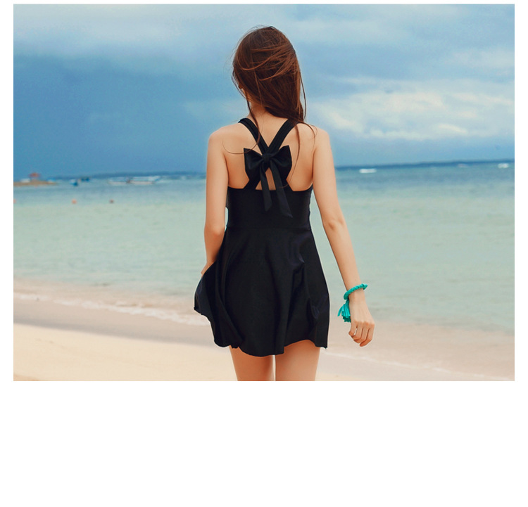 ชุดว่ายน้ำวันพีชสีดำ ส่งฟรี ems