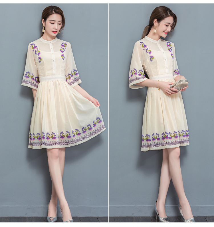 ชุดเดรสสีครีม ผ้าชีฟองเนื้อดี พิมพ์ลายดอกไม้โทนสีม่วงและชมพู ส่งฟรี ems