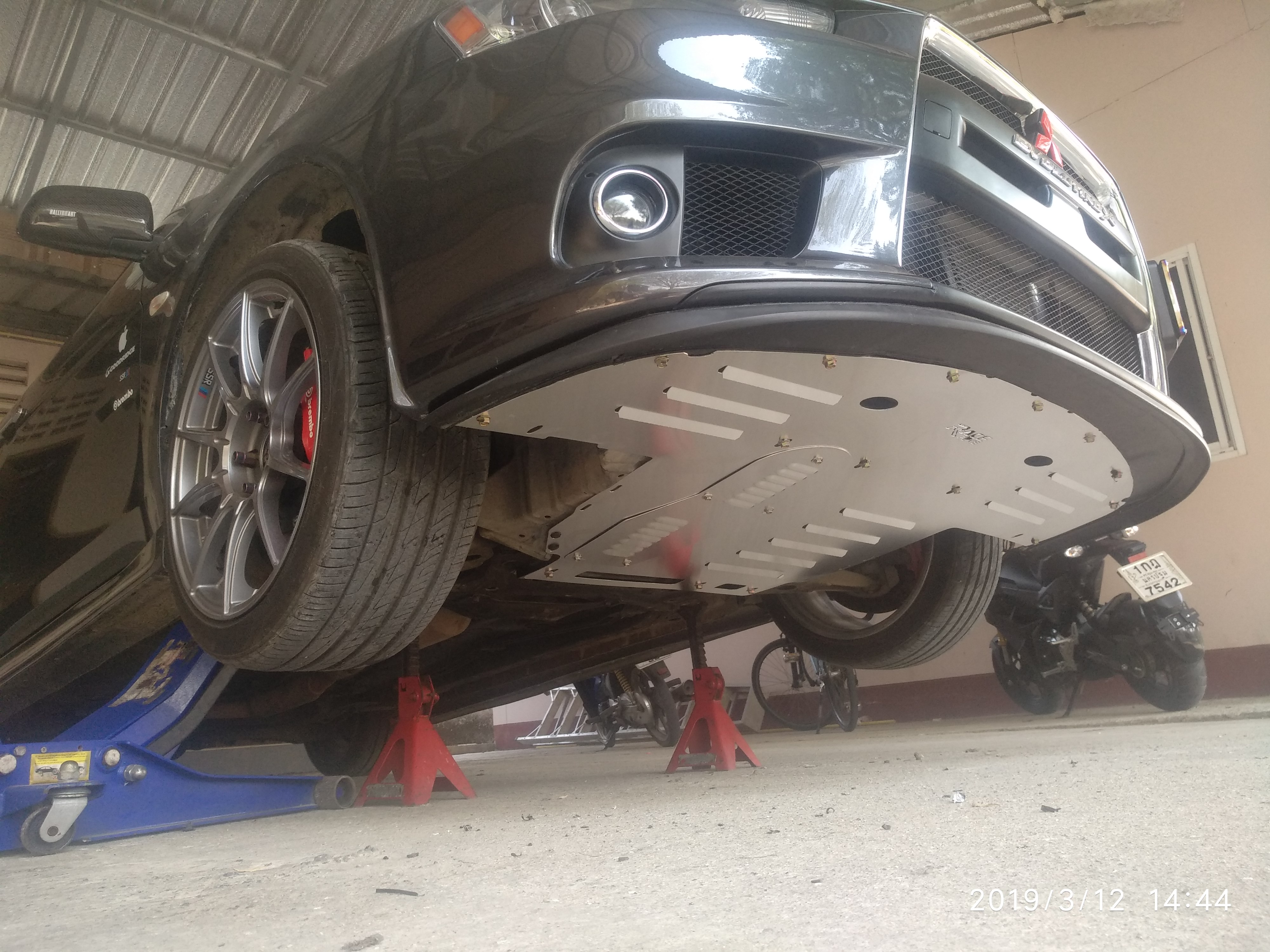 แผ่นปิดใต้ห้องเครื่องอลูมิเนียม Mitsubishi Lancer EX Raceplate_Undertray