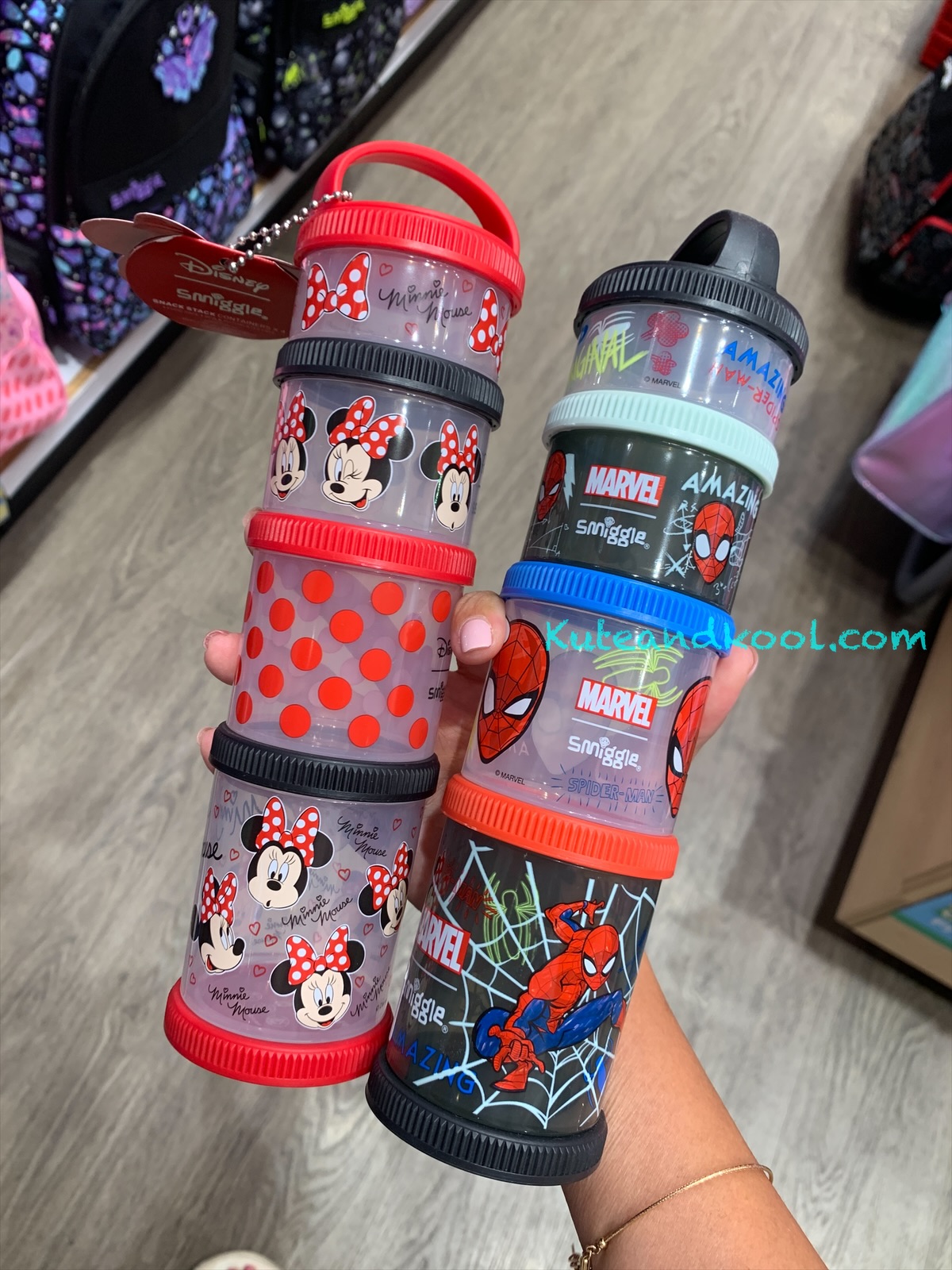 กระปุกใส่ขนม Smiggle snack stack-มินนี่ ดำแดง
