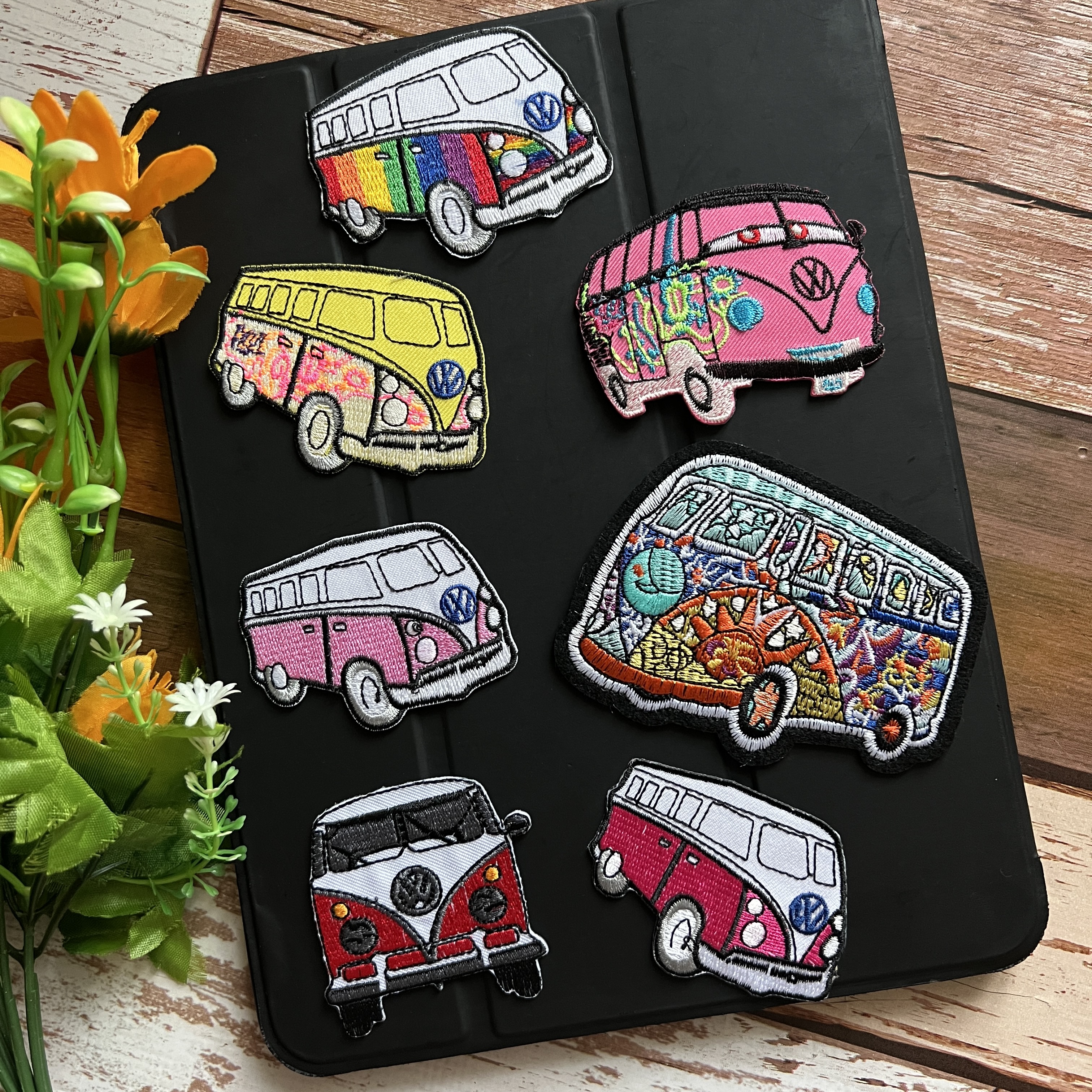 รถแวน Camper ตัวรีดติดเสื้อ อาร์มรีด อาร์มปัก ตกแต่งเสื้อผ้า หมวก กระเป๋า แจ๊คเก็ตยีนส์ Cute Embroidered Iron on Patch