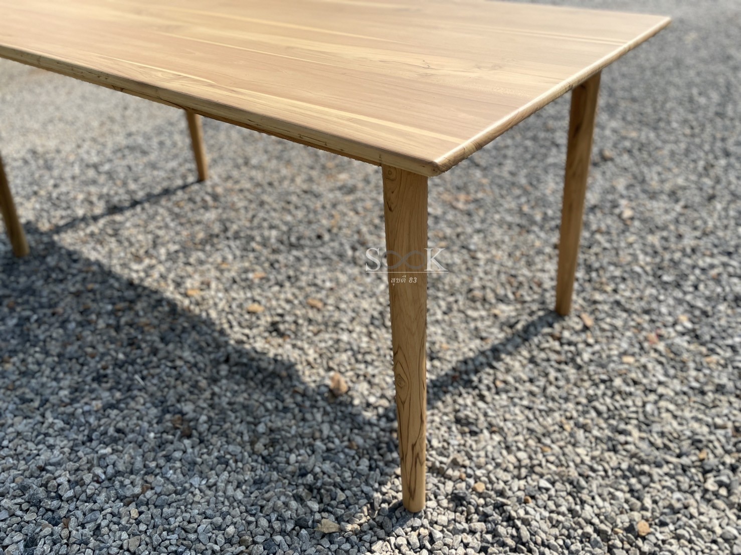 โต๊ะมินิมอล ขากลมเฉียง