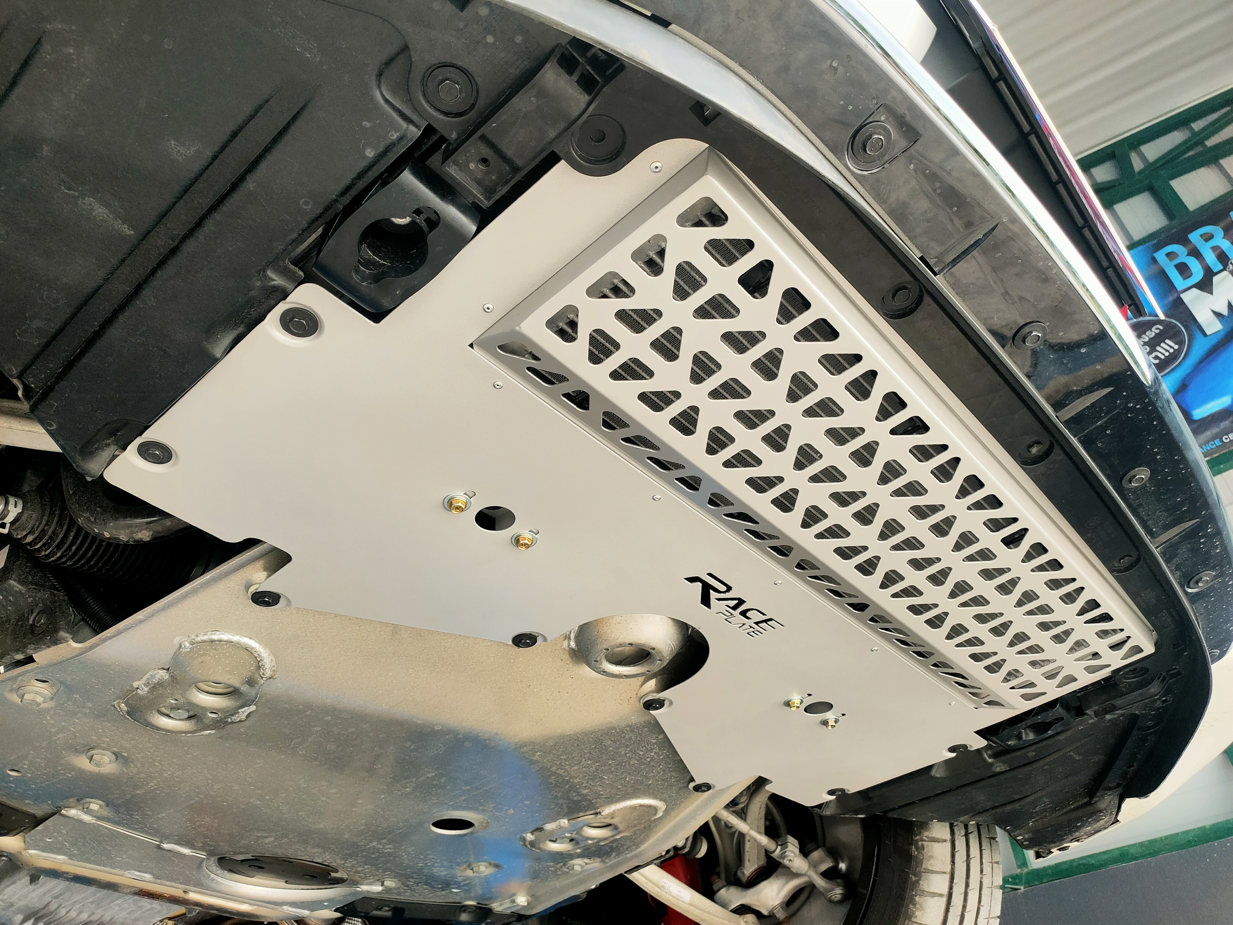 แผ่นปิดใต้ Oil Gearอลูมิเนียม BMW M2, 3,4 G8X Raceplate_Undertray